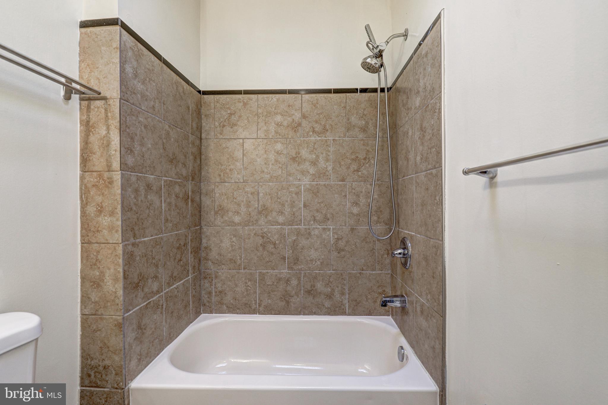 EVERGREEN LAWN - Residential