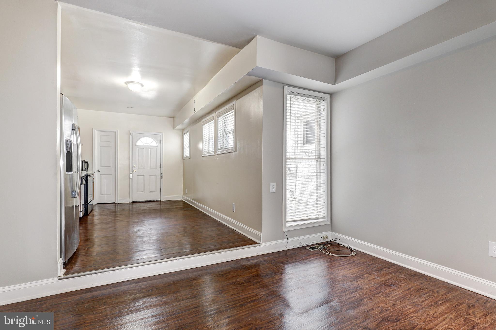 EVERGREEN LAWN - Residential