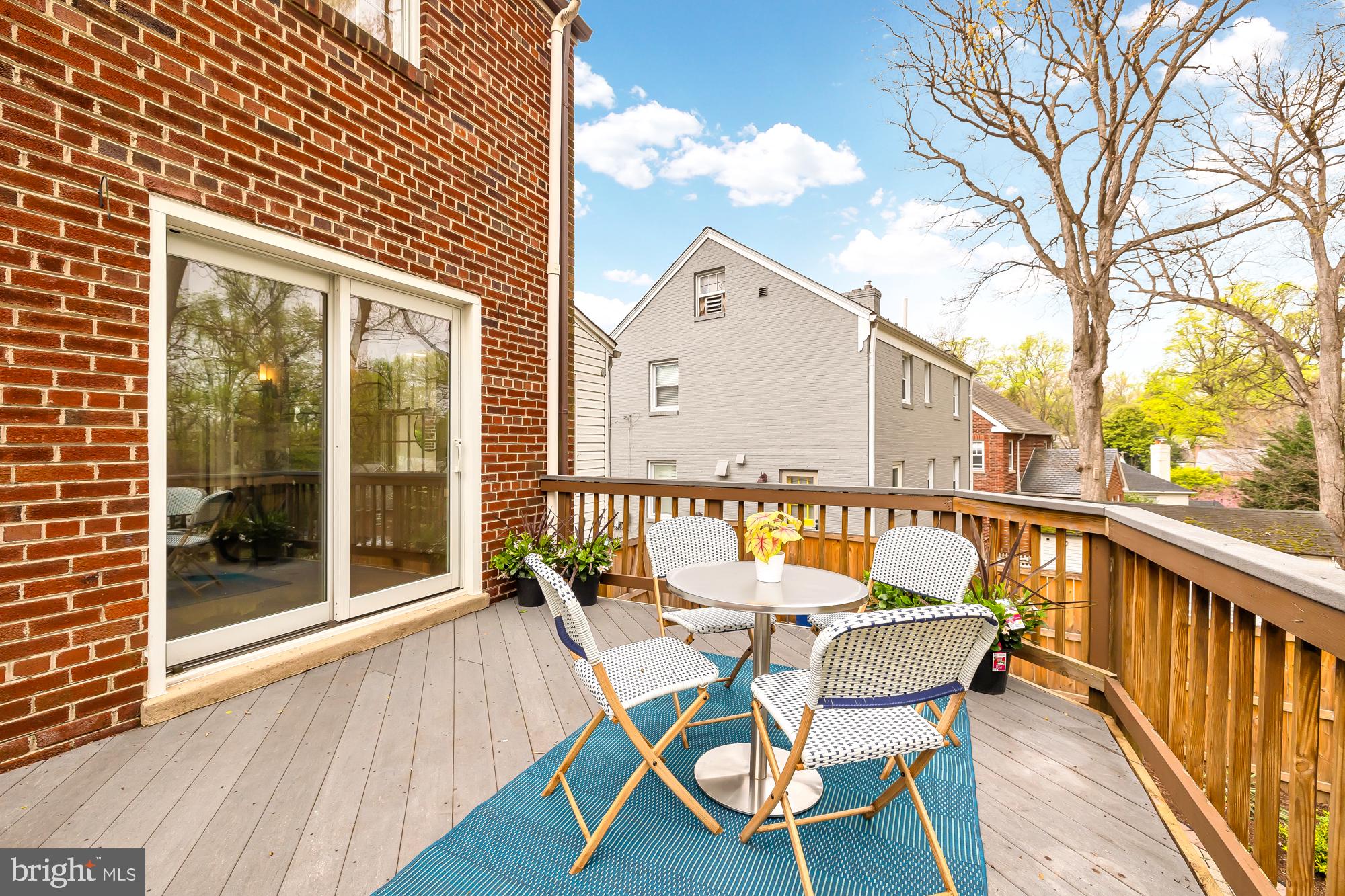 WOODSIDE PARK - Residential