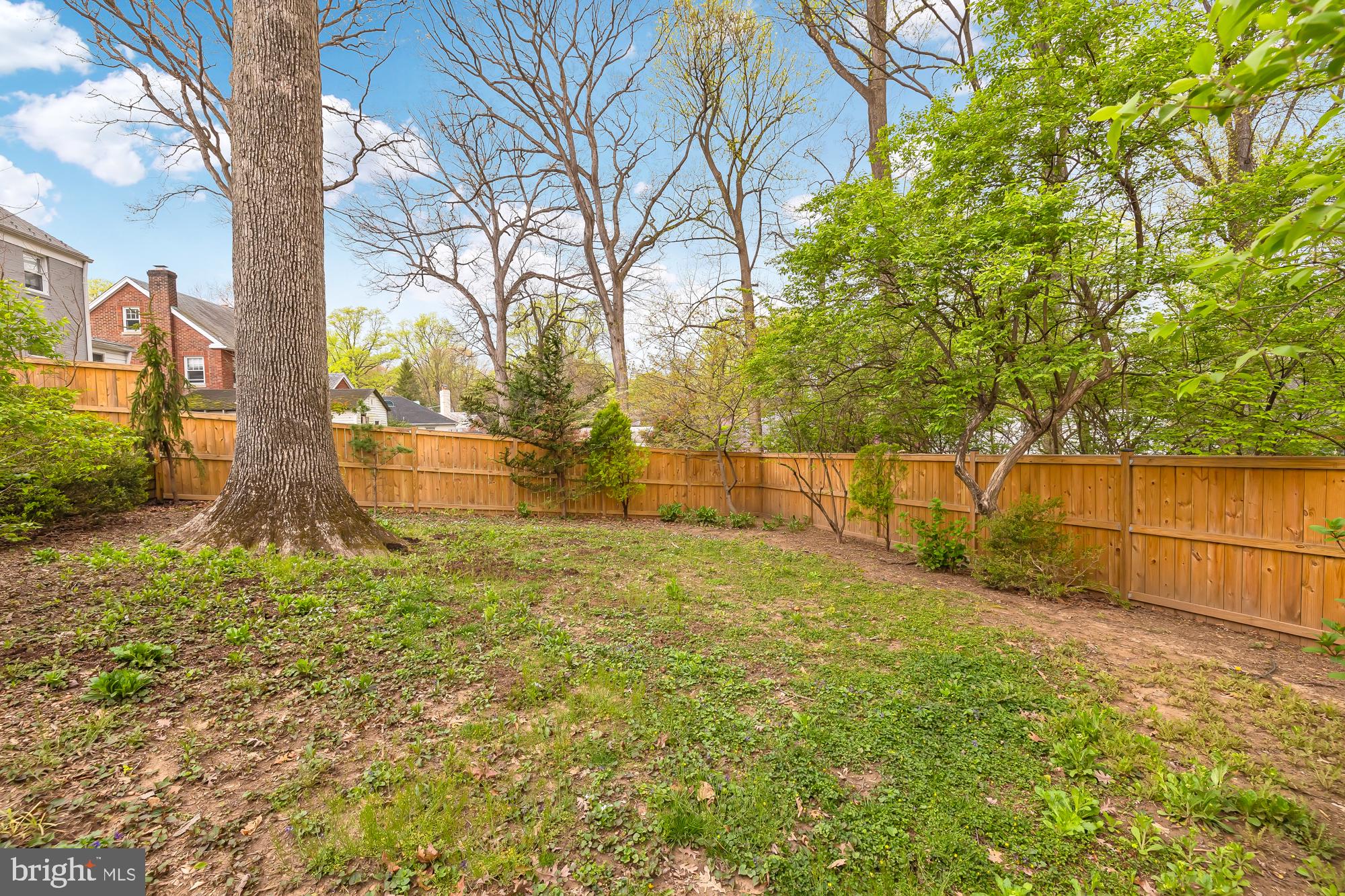 WOODSIDE PARK - Residential