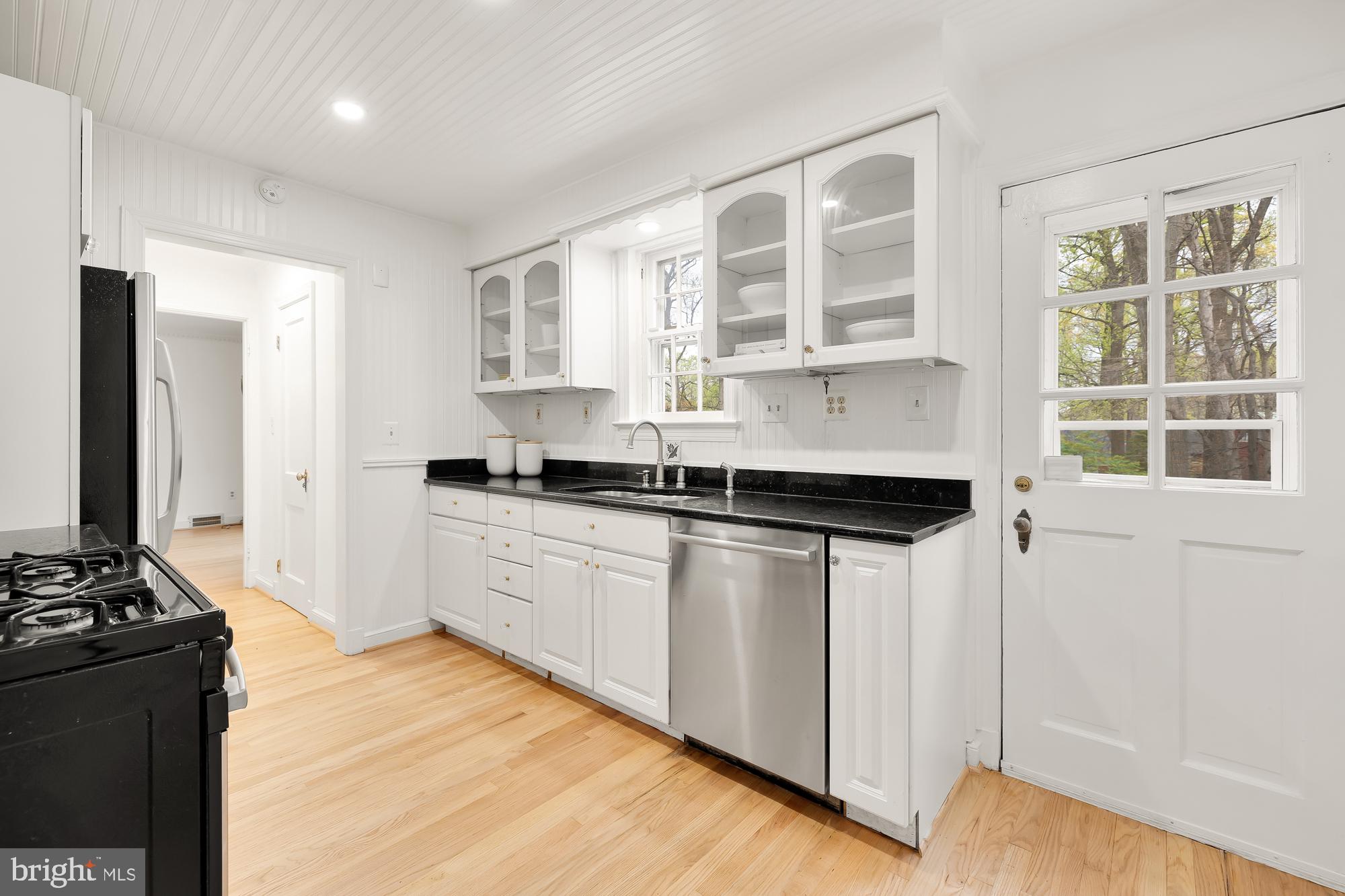 WOODSIDE PARK - Residential