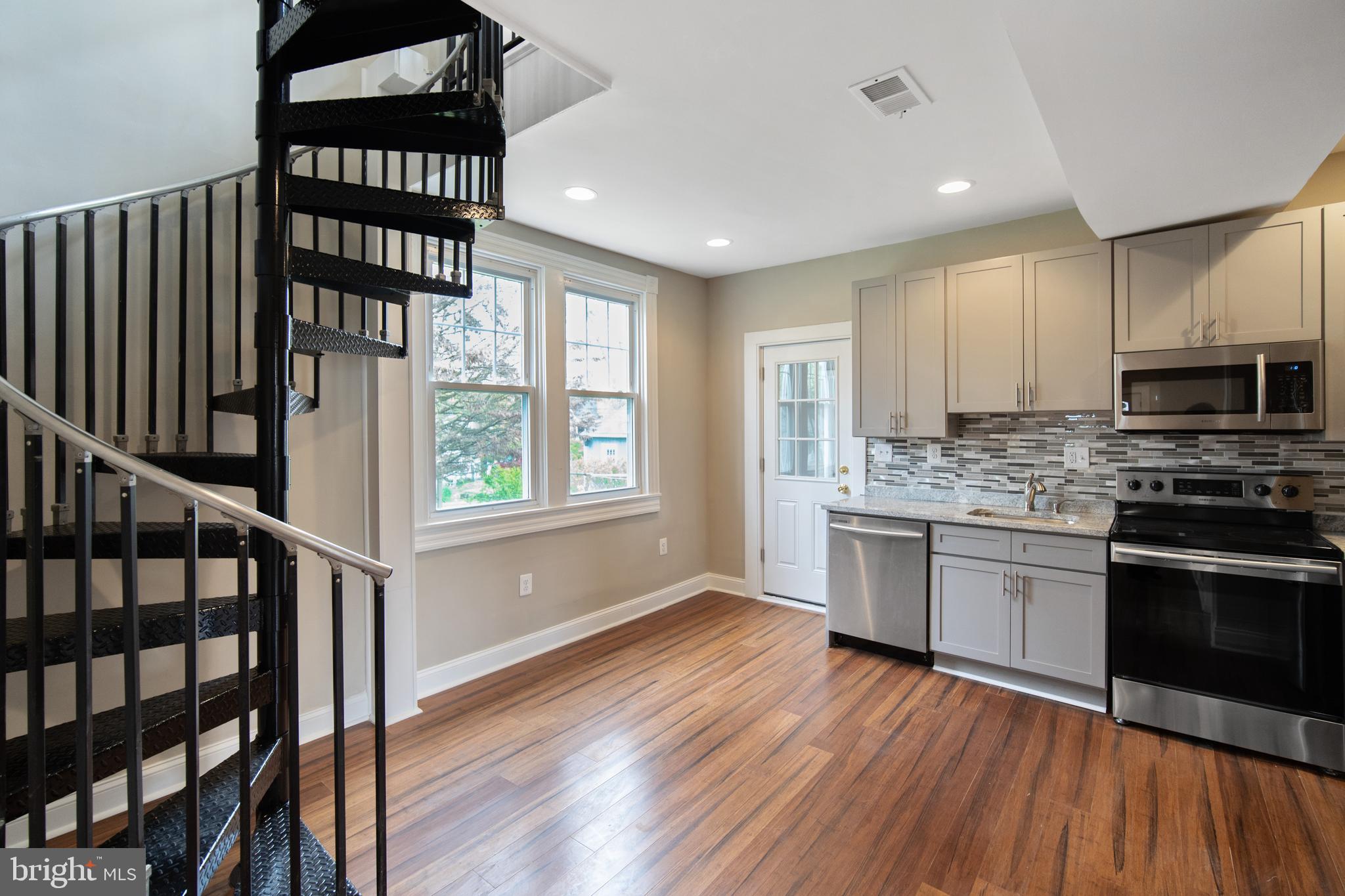 TAYLOR HEIGHTS - Residential