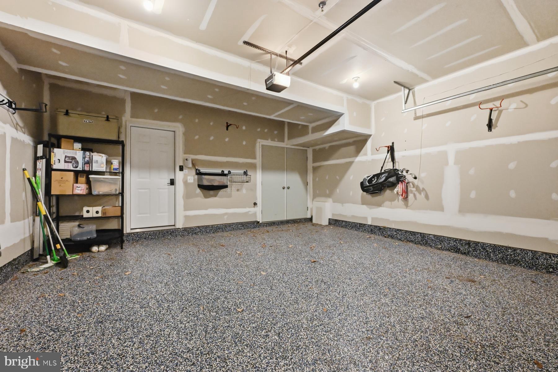 ADMIRALS SQUARE - Residential