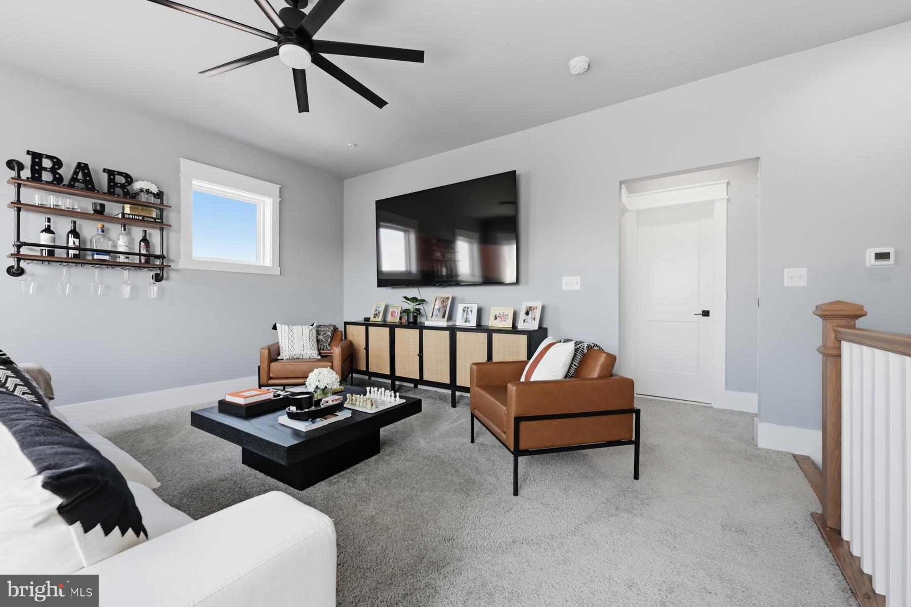 ADMIRALS SQUARE - Residential