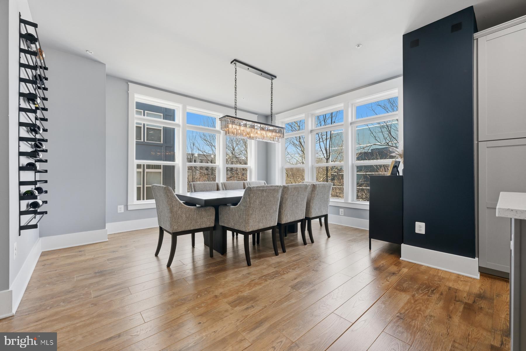 ADMIRALS SQUARE - Residential