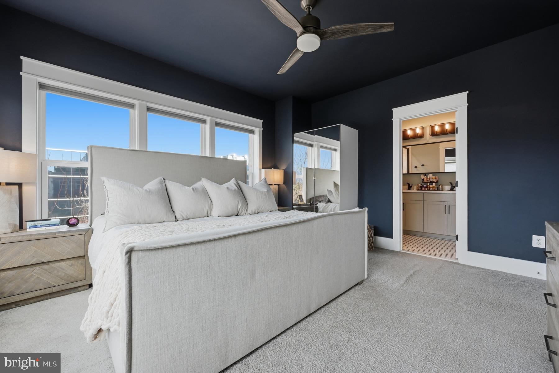 ADMIRALS SQUARE - Residential