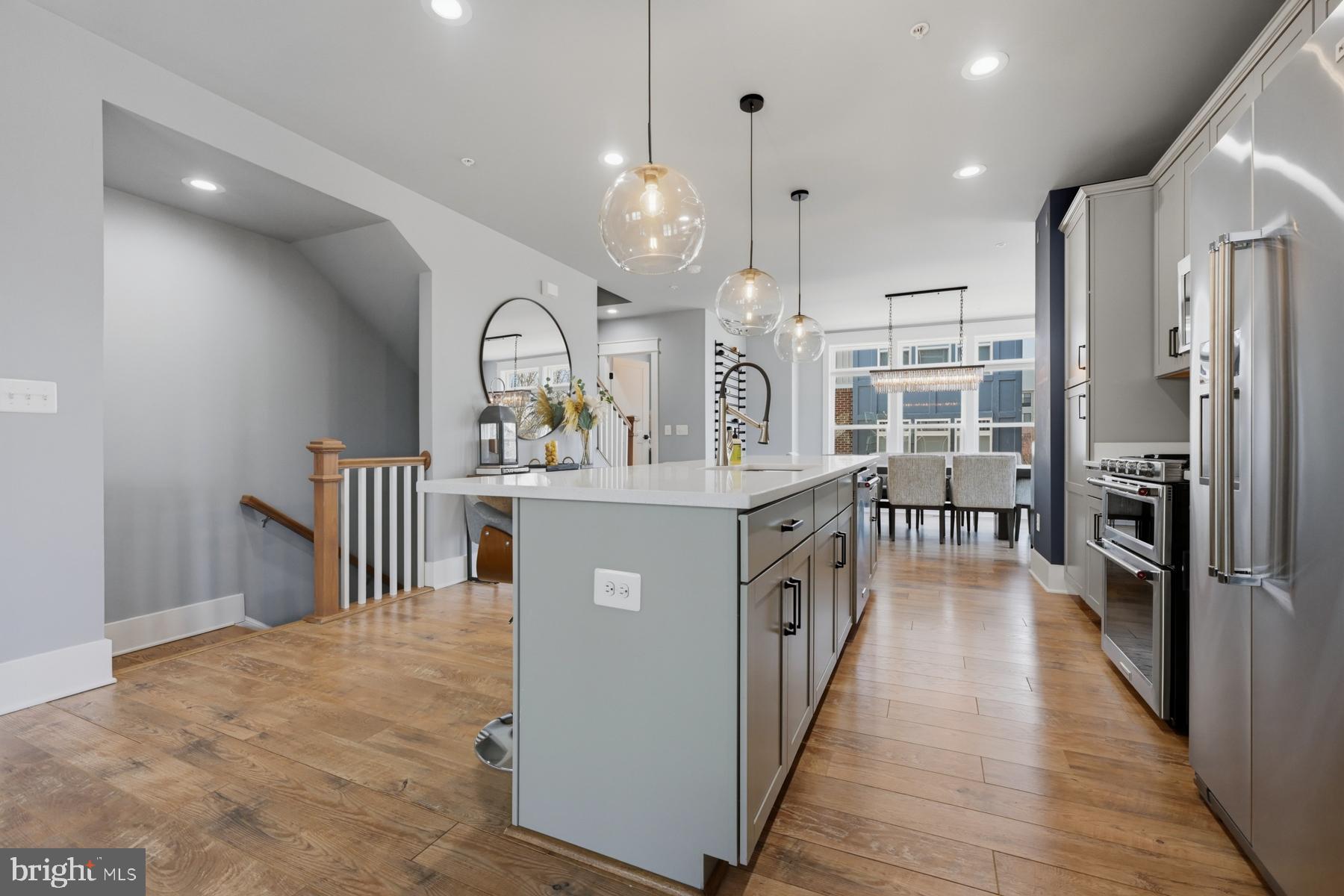 ADMIRALS SQUARE - Residential