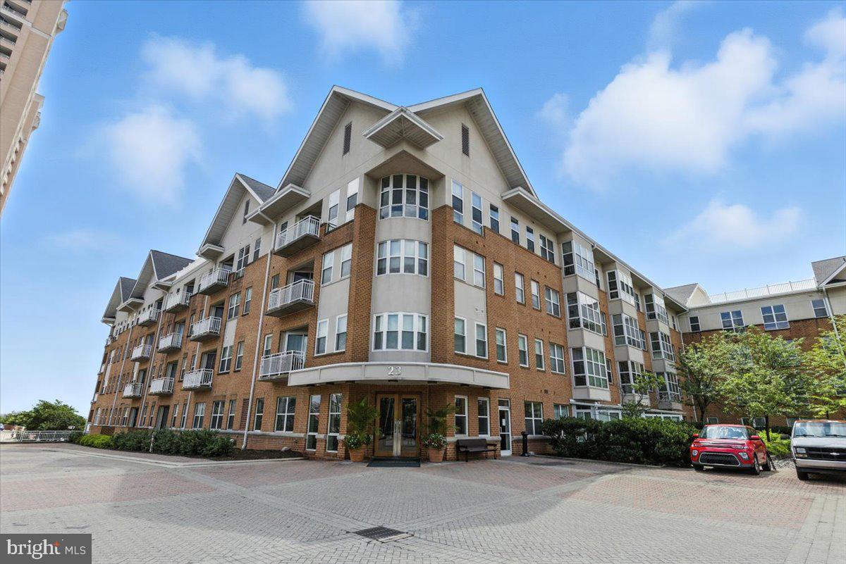 Don’t miss this beautifully updated 1 bedroom, 1 bath condo in the sought after waterfront Pierside at Harborview offering luxury and convenience. Enjoy a host of amenities, including 24 hour security and reception desk, concierge service, a fitness center, and an outdoor pool. The unit features recent upgrades, including new kitchen cabinets and solid surface countertops (2020), a new water heater (2020), and new HVAC system (2022). Included with the unit are one deeded parking space and a climate controlled storage unit located on the building's lower level. Ideally located near the Inner Harbor, Federal Hill, Riverside Park, Camden Yards, M&T Bank Stadium, MARC Train, Light Rail, and major commuter routes I-95 and I-83. Live in the heart of it all!