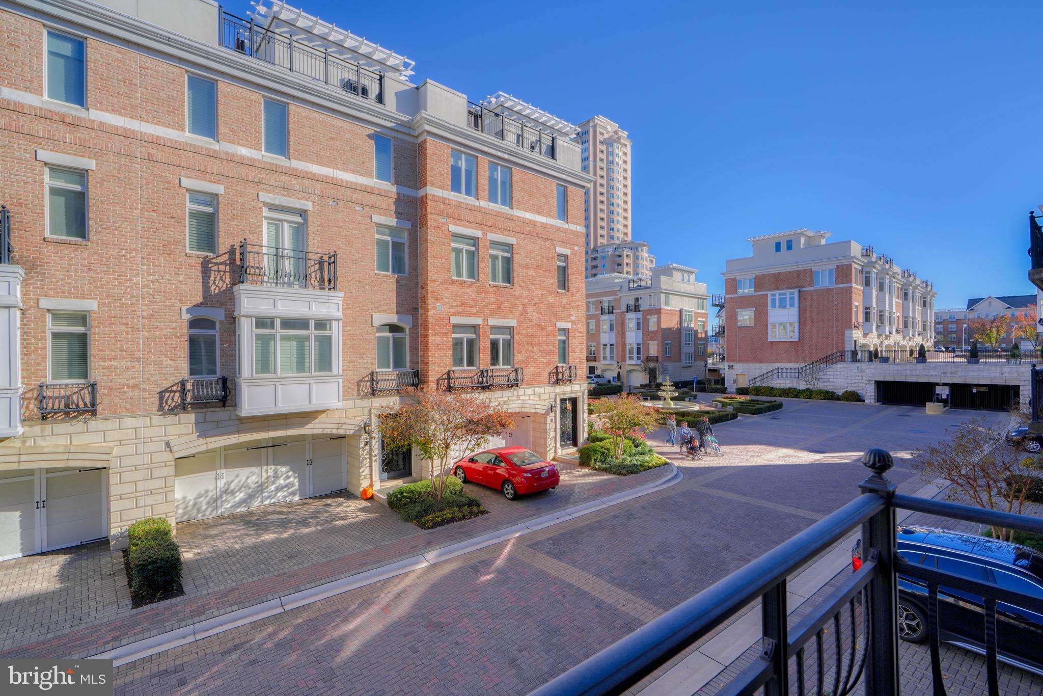 PIER HOMES AT HARBORVIEW - Residential