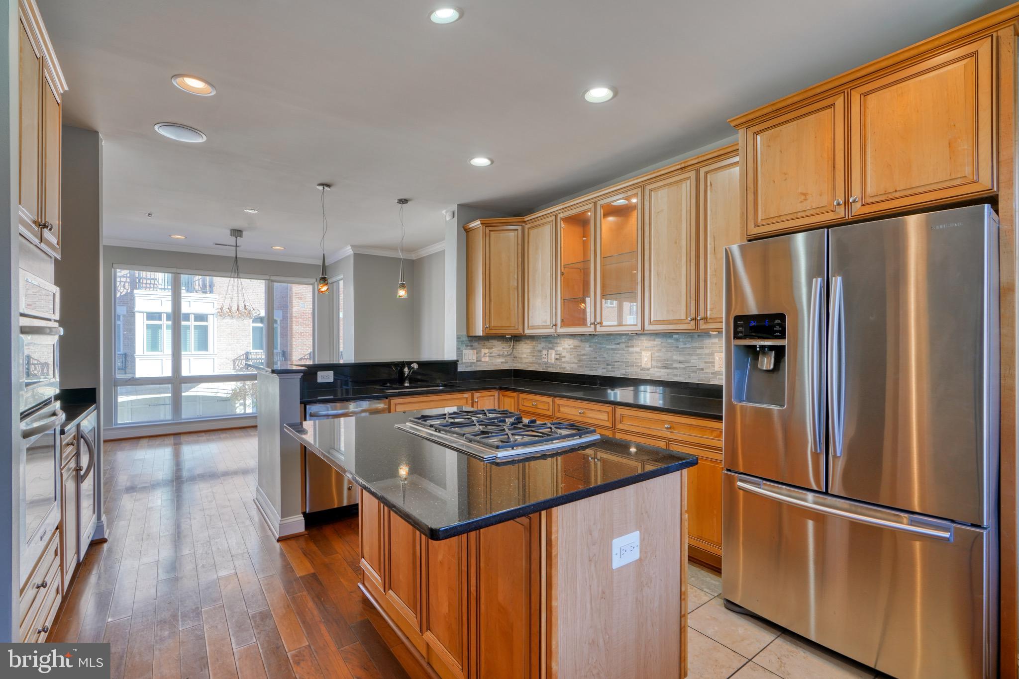 PIER HOMES AT HARBORVIEW - Residential