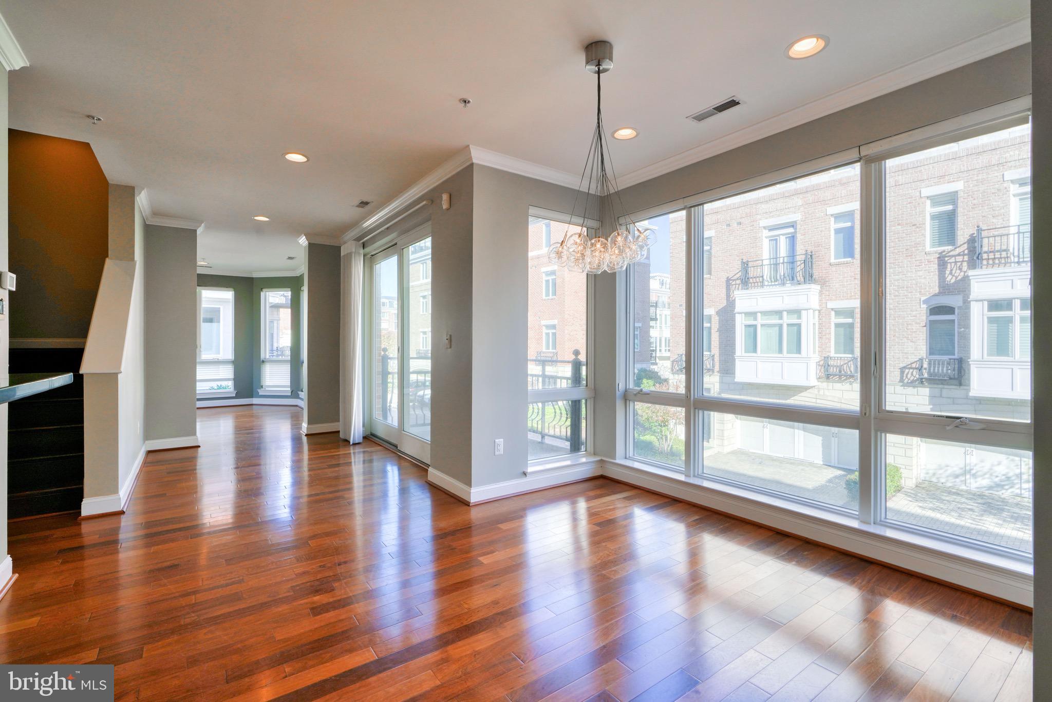 PIER HOMES AT HARBORVIEW - Residential