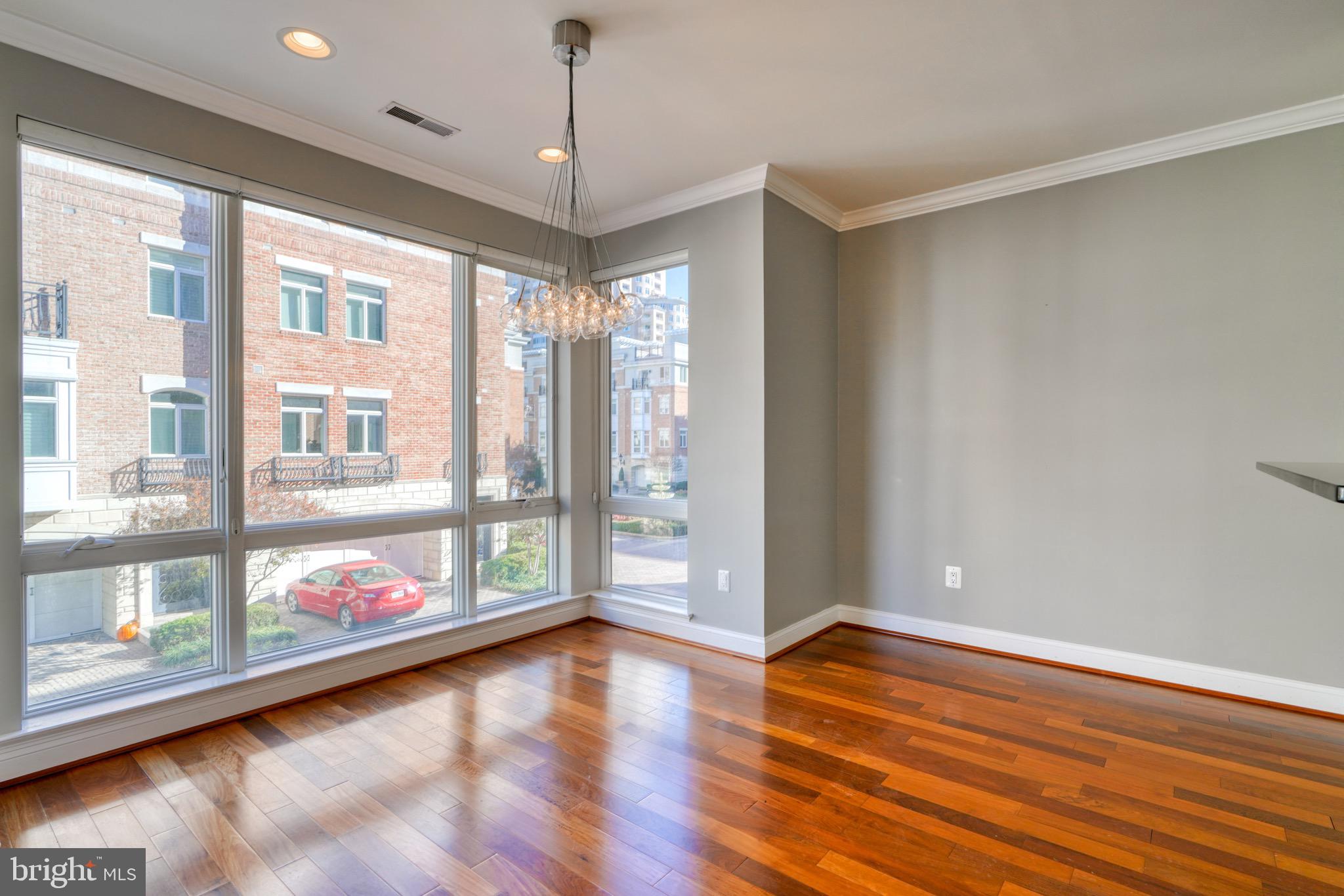 PIER HOMES AT HARBORVIEW - Residential