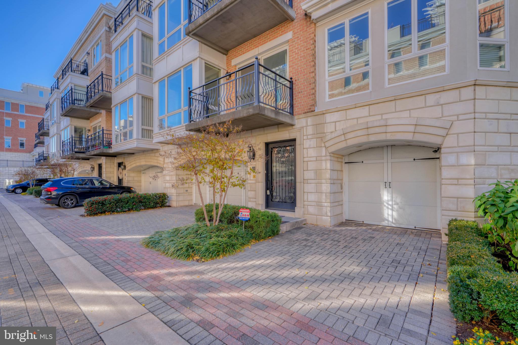 PIER HOMES AT HARBORVIEW - Residential