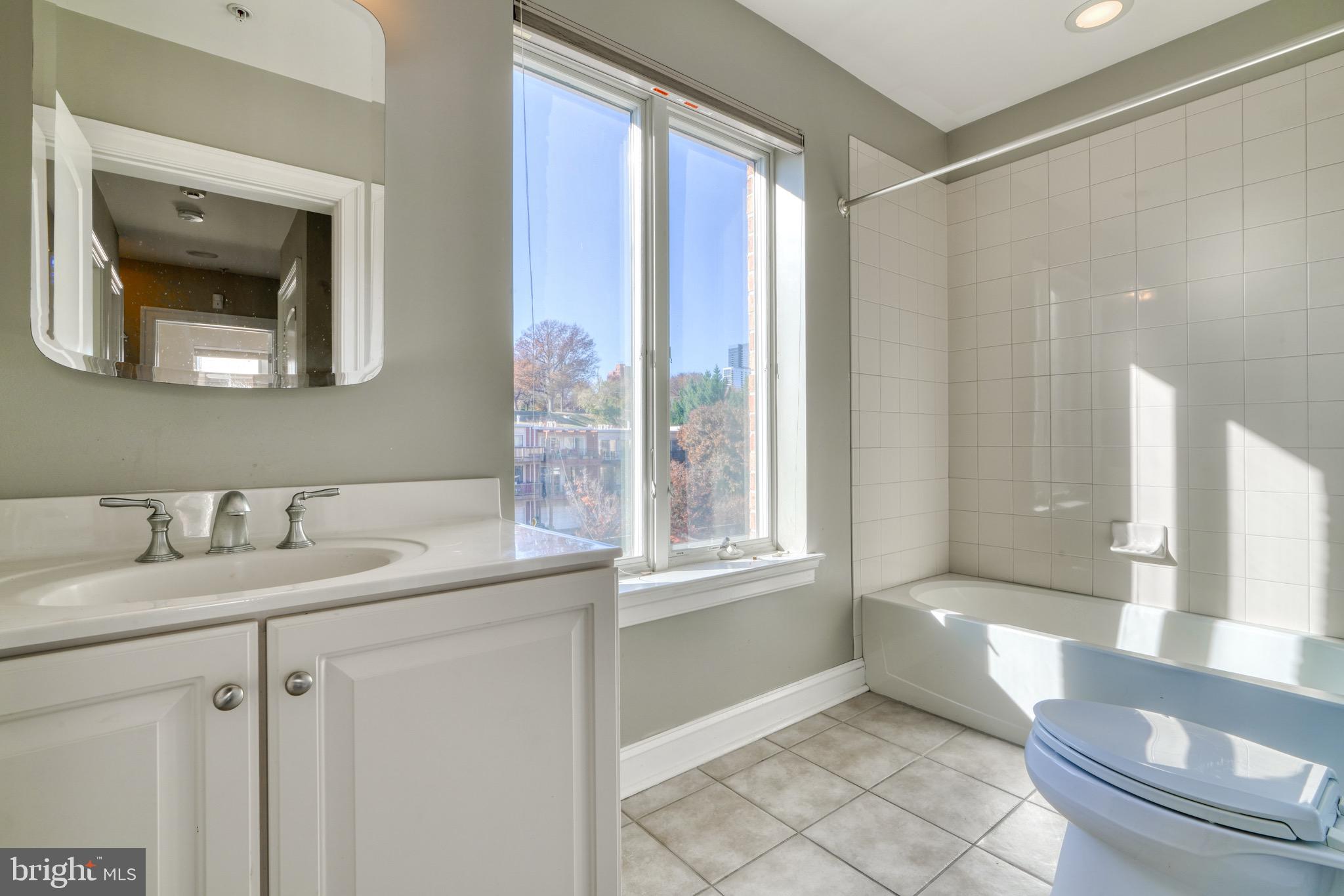 PIER HOMES AT HARBORVIEW - Residential