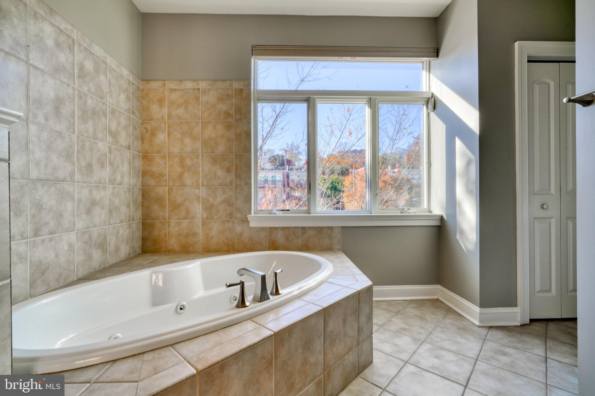 PIER HOMES AT HARBORVIEW - Residential