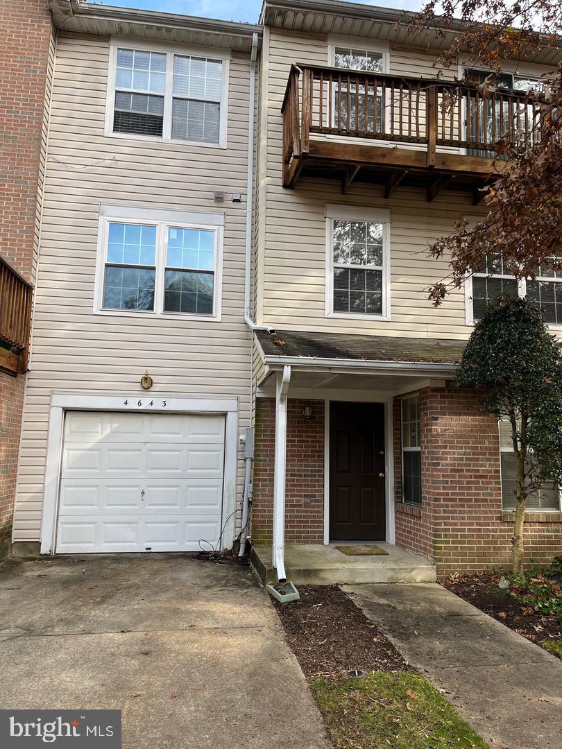 4643 DEEPWOOD COURT 101D