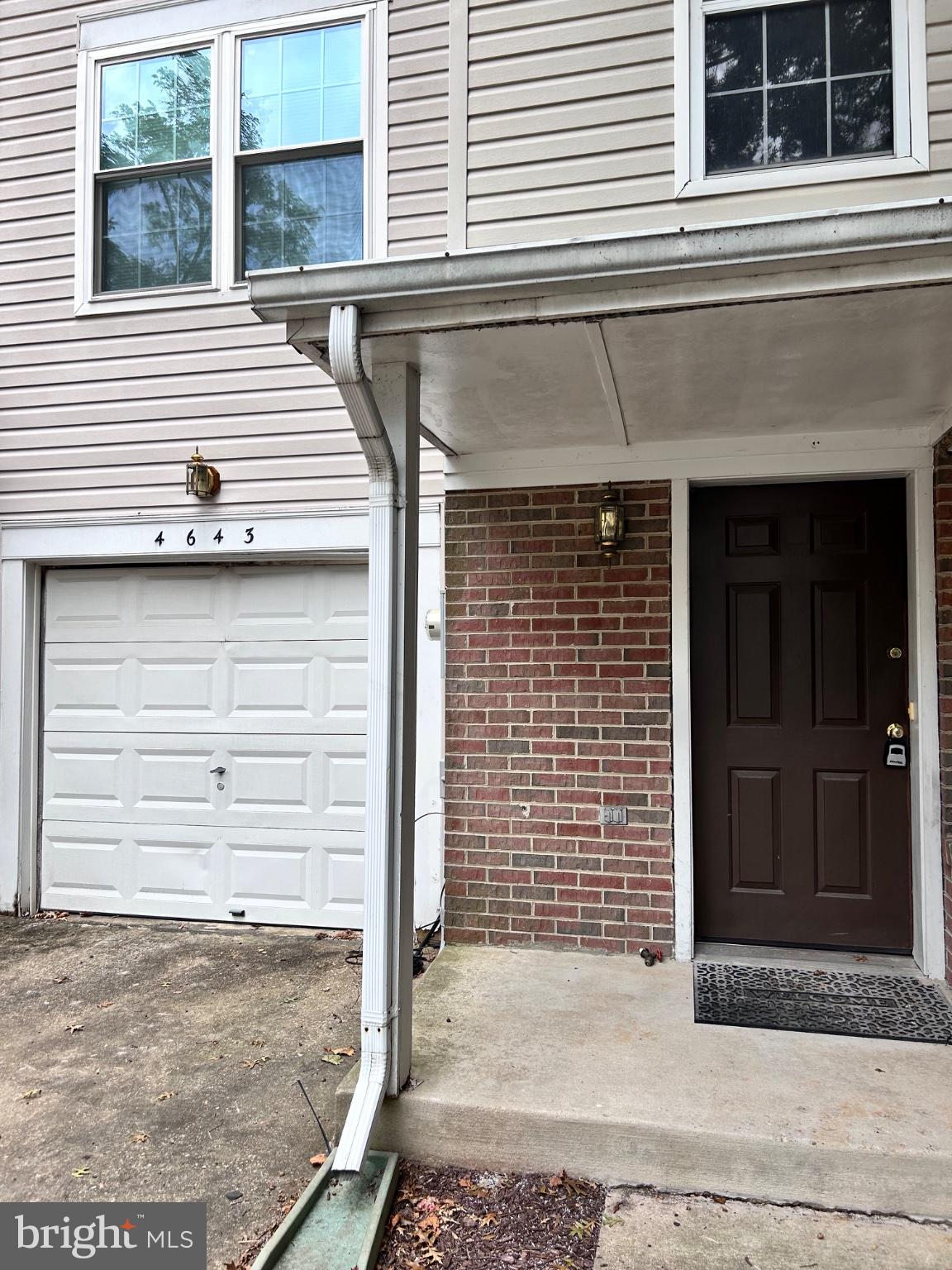 4643 DEEPWOOD COURT 101D
