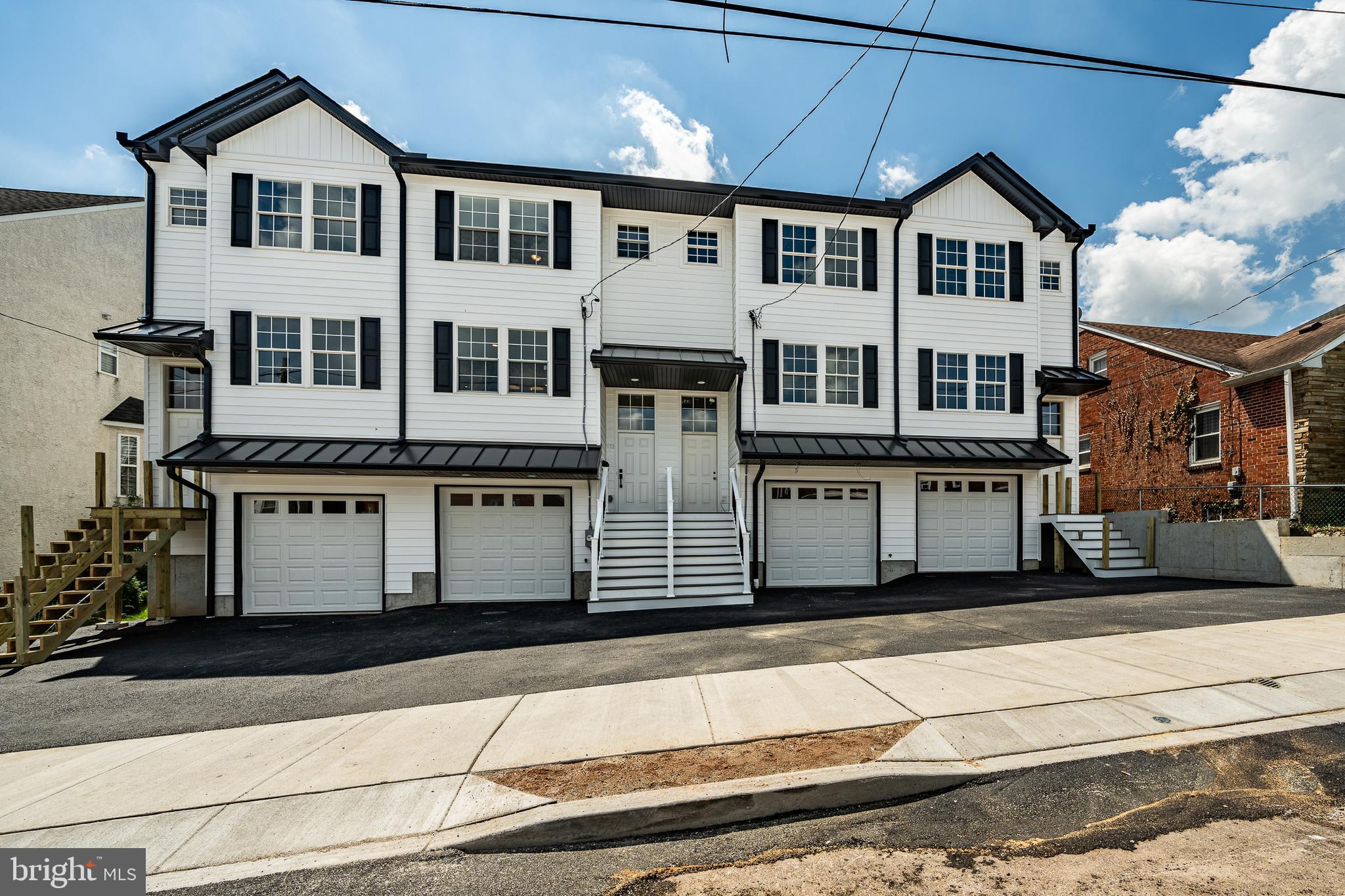 536 GROVE STREET