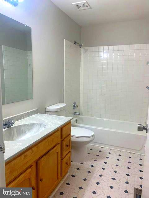 HERITAGE HILL CONDO - Residential Lease