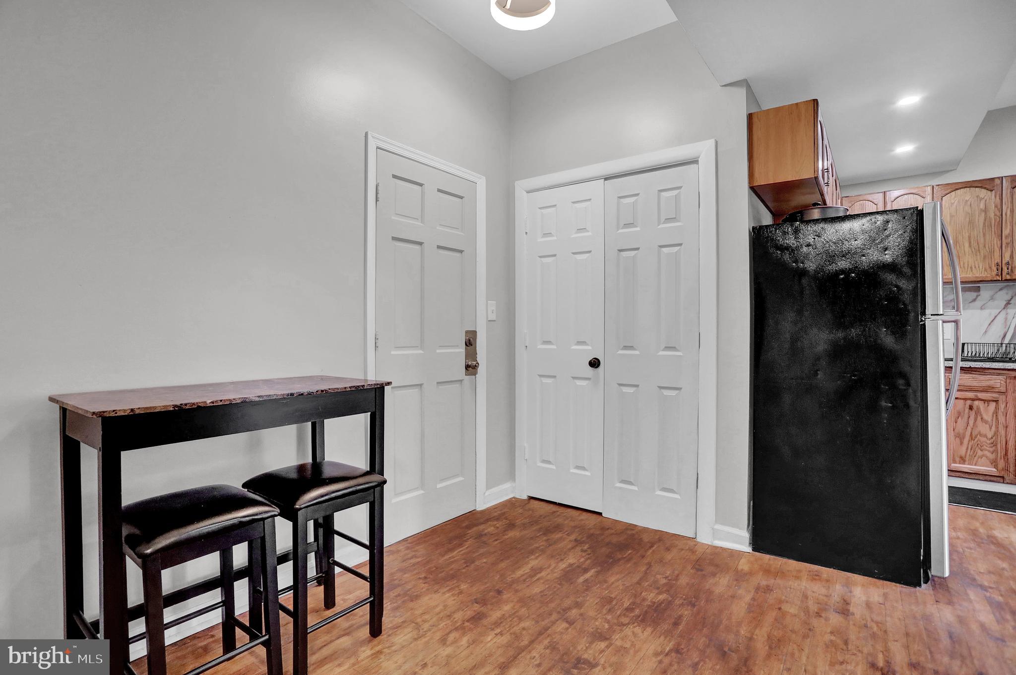 UNION SQUARE - Residential Lease