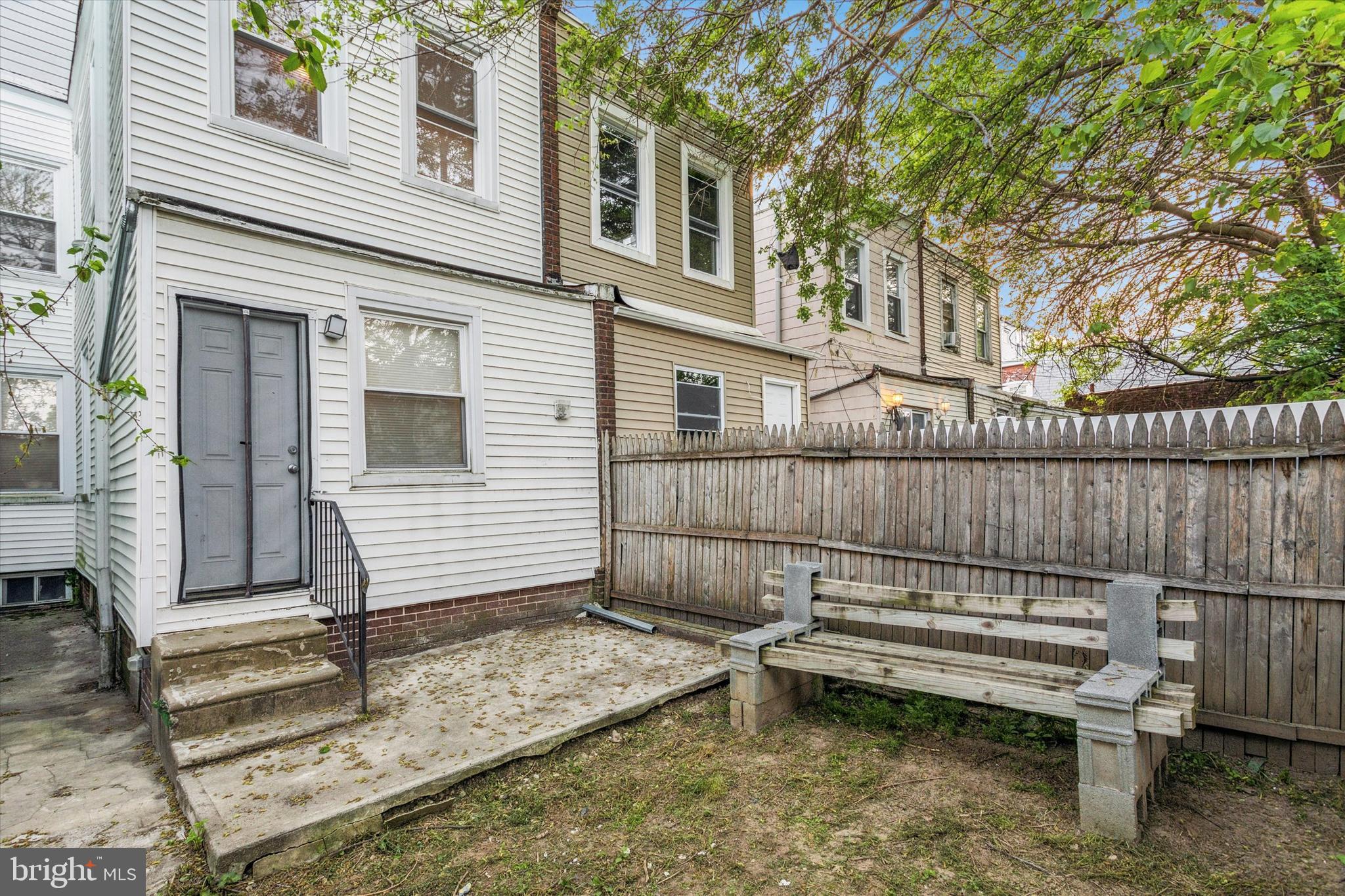 FRANKFORD - Residential