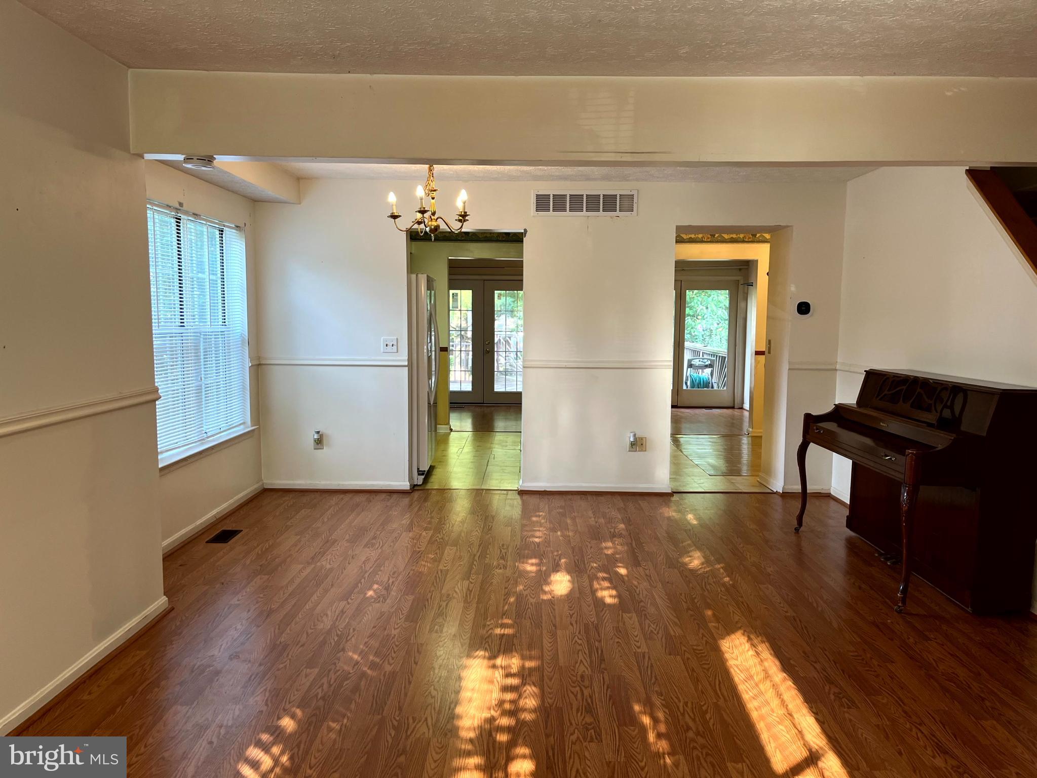 RIVERSIDE - Residential