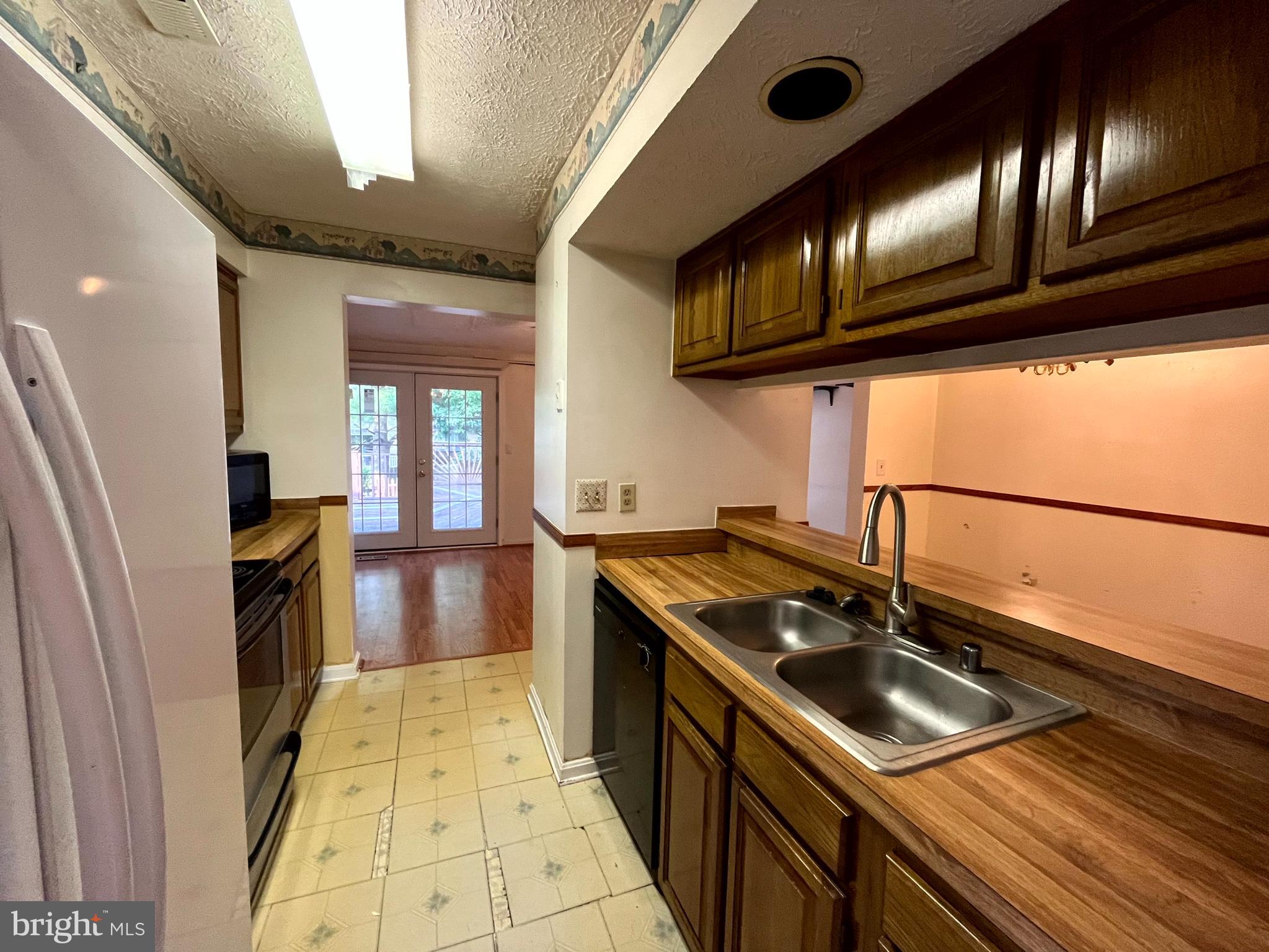 RIVERSIDE - Residential