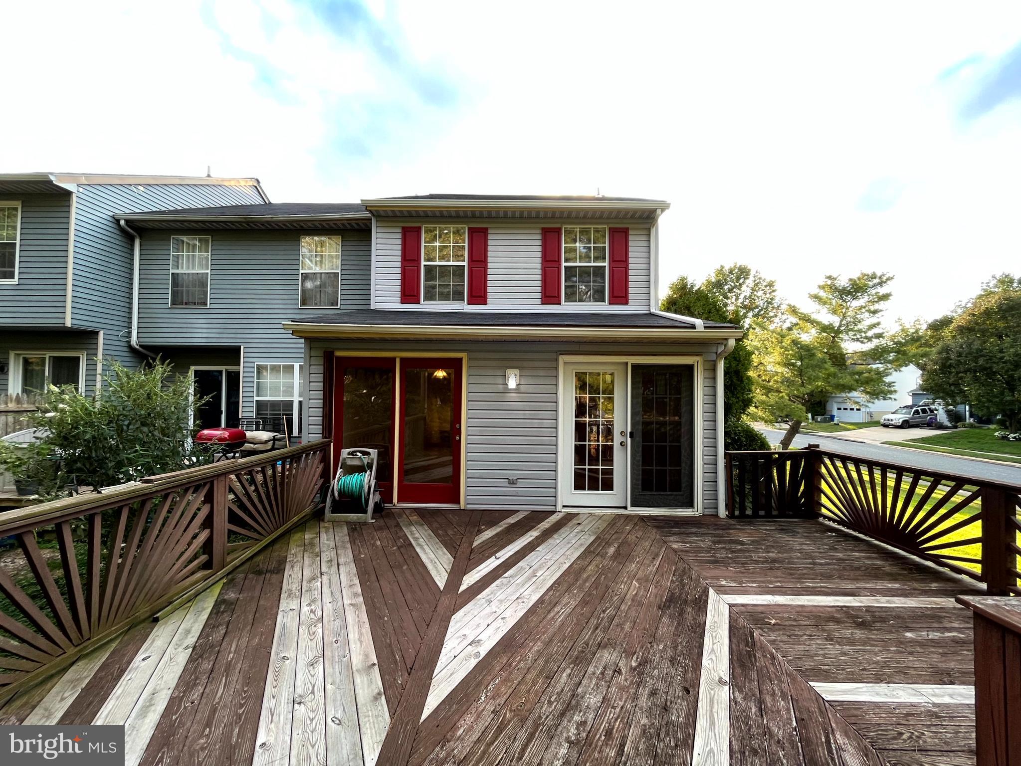 RIVERSIDE - Residential