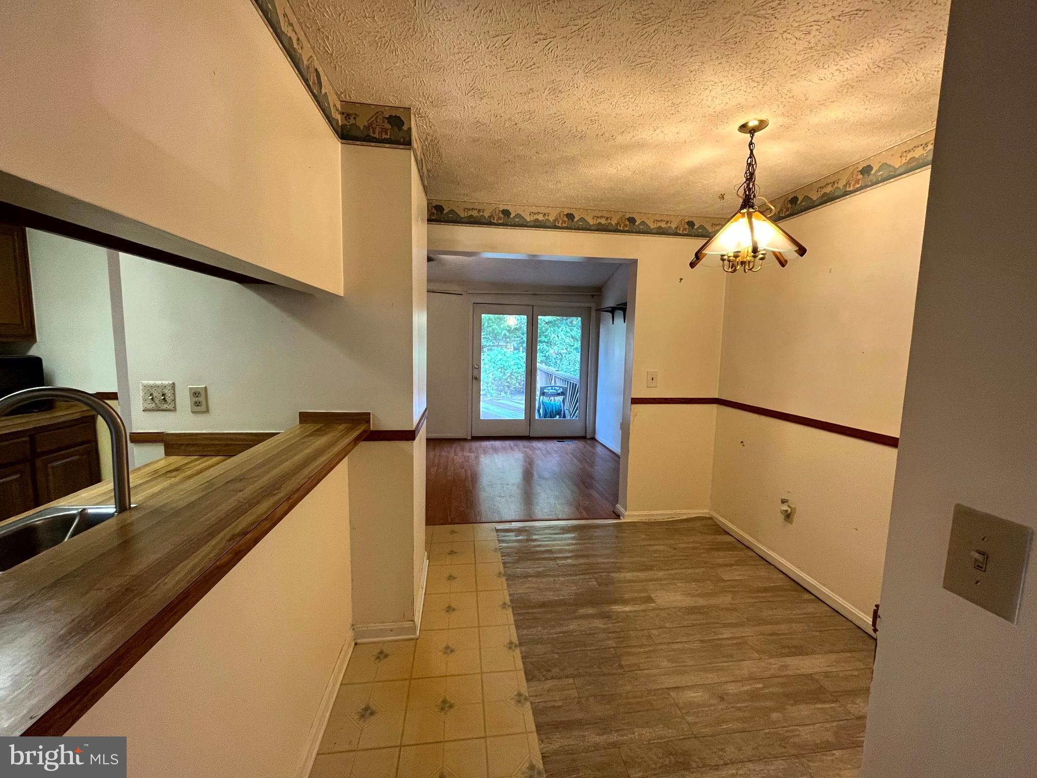 RIVERSIDE - Residential