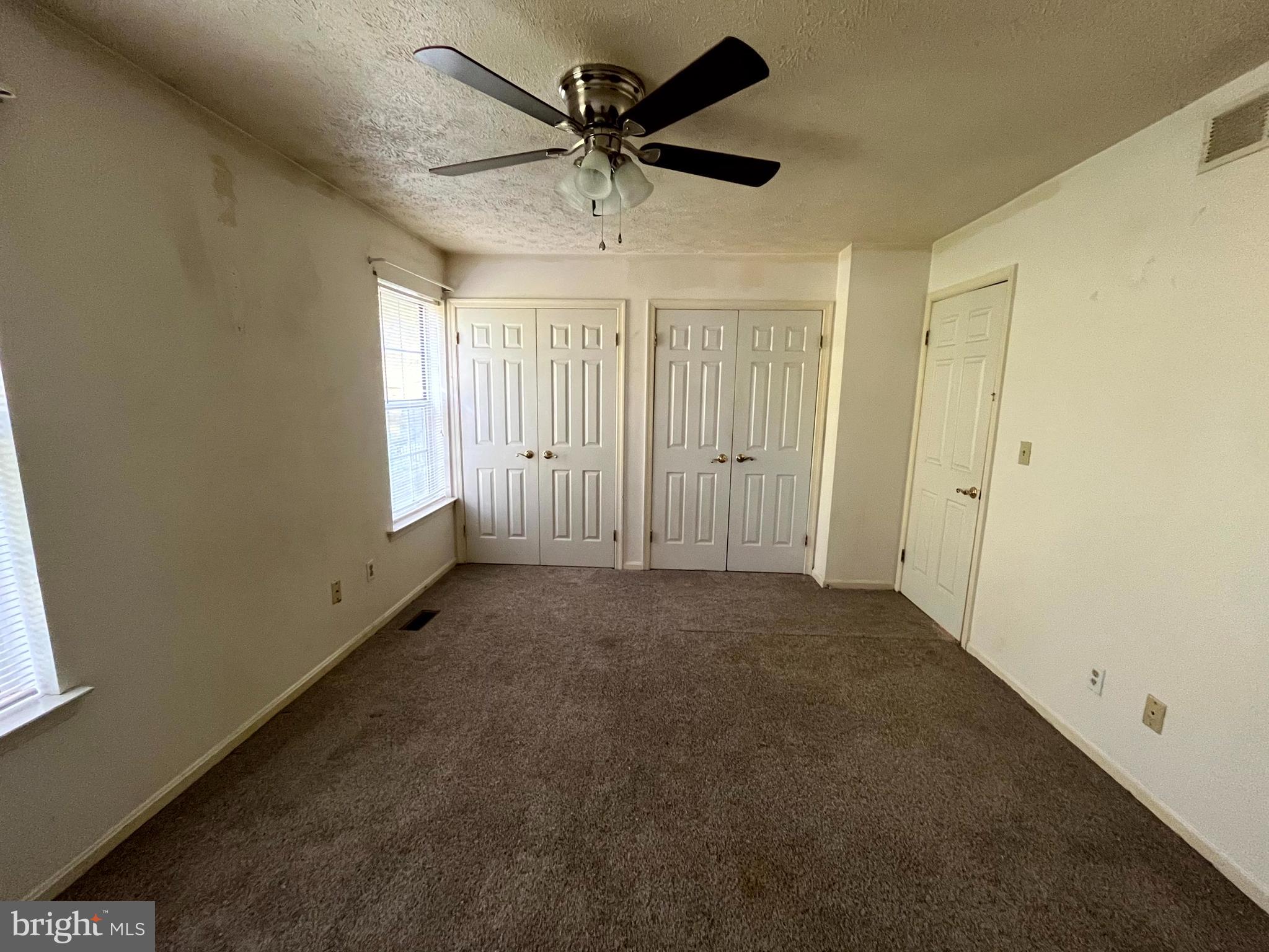 RIVERSIDE - Residential