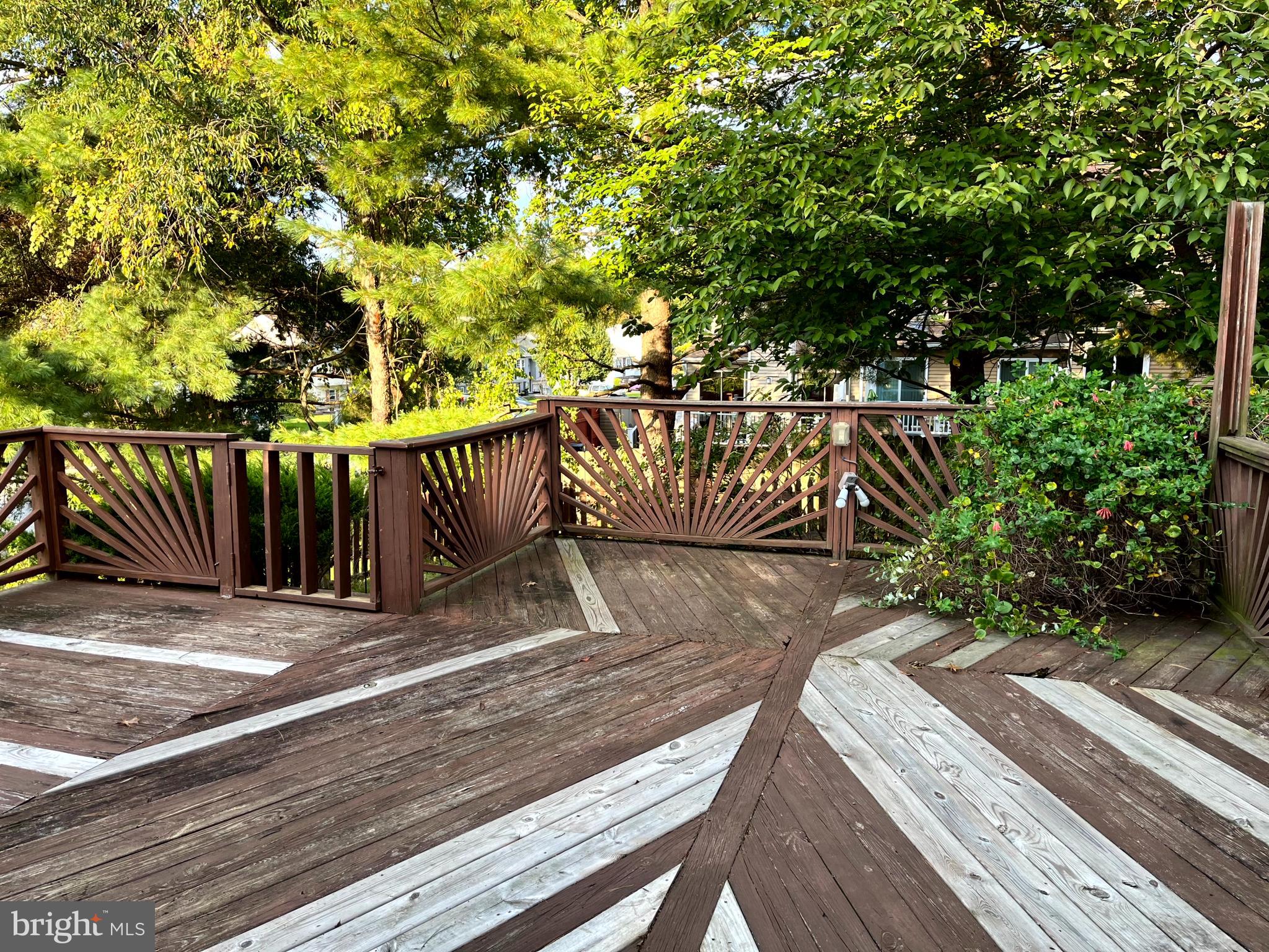 RIVERSIDE - Residential