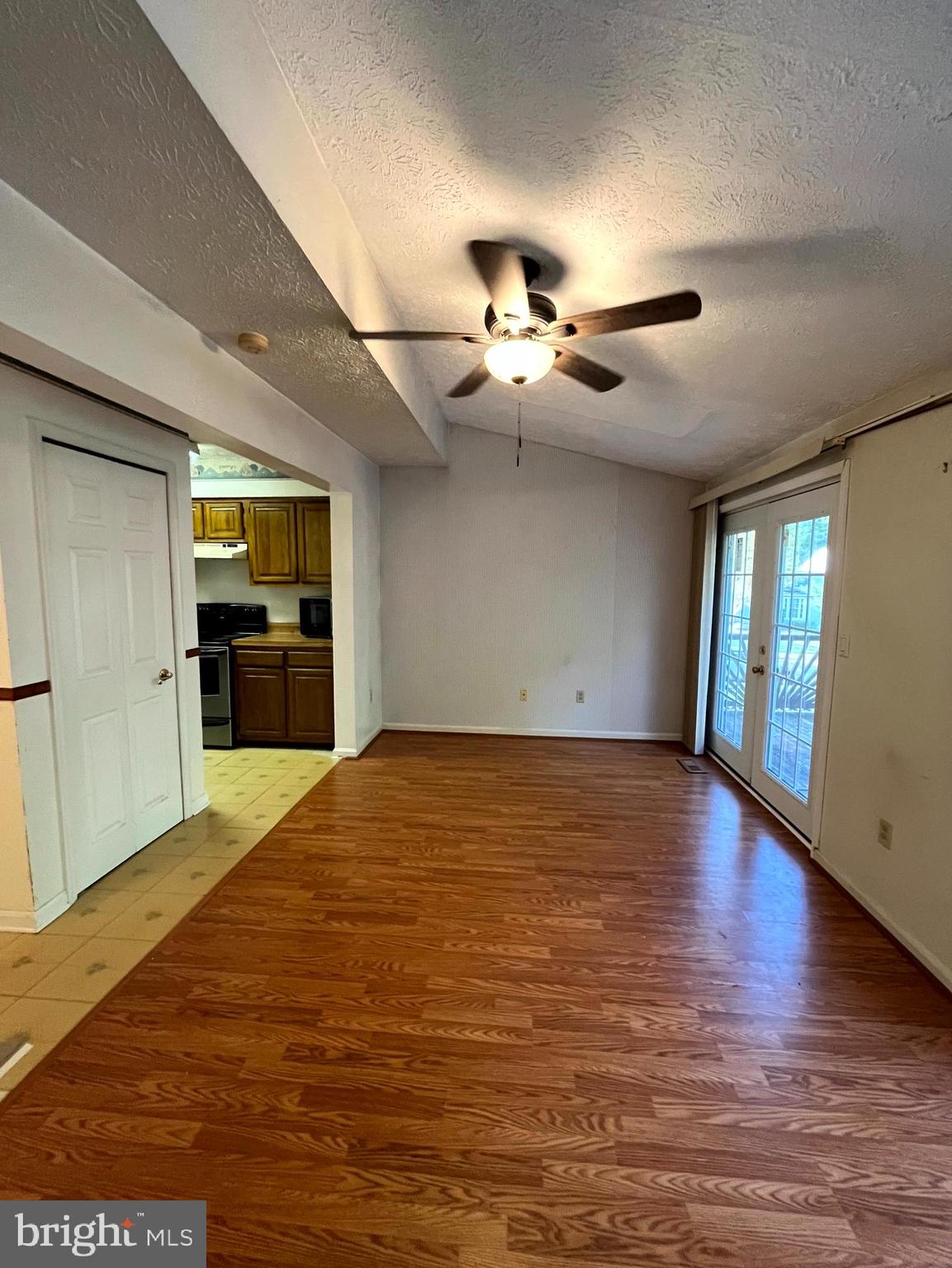 RIVERSIDE - Residential