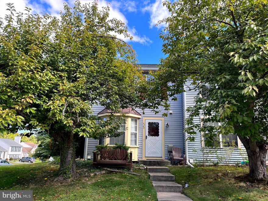 Charming home located in the community of Riverside. This home has new roof, new HVAC and new water heater.  Partially finished basement with bar area and space for storage. Cute fenced in rear yard with large deck overlooking the ample side yard. HOA covers all grass outside of fence.  Close to schools, shopping and transportation. Don't miss your opportunity to own this home!