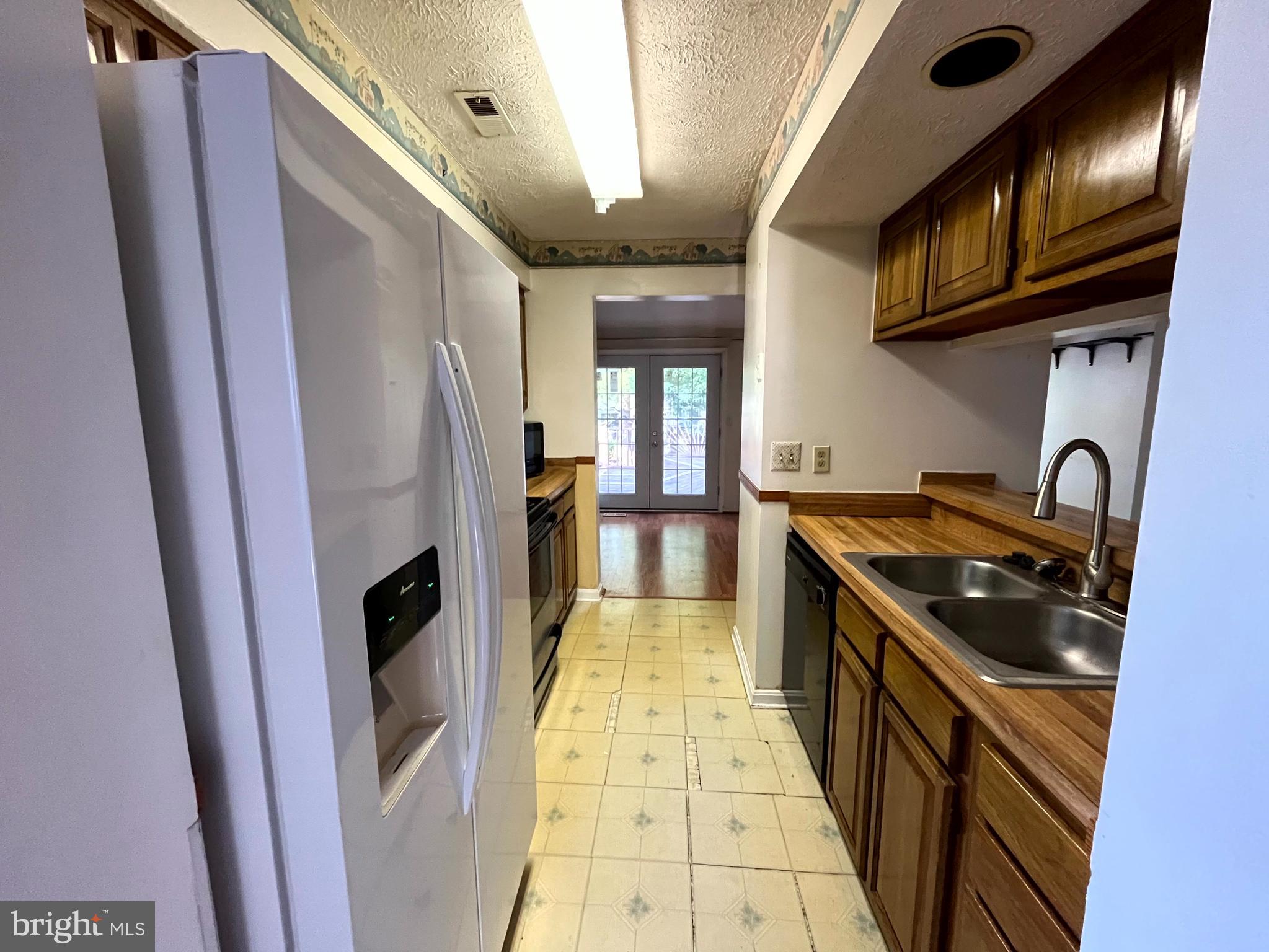 RIVERSIDE - Residential