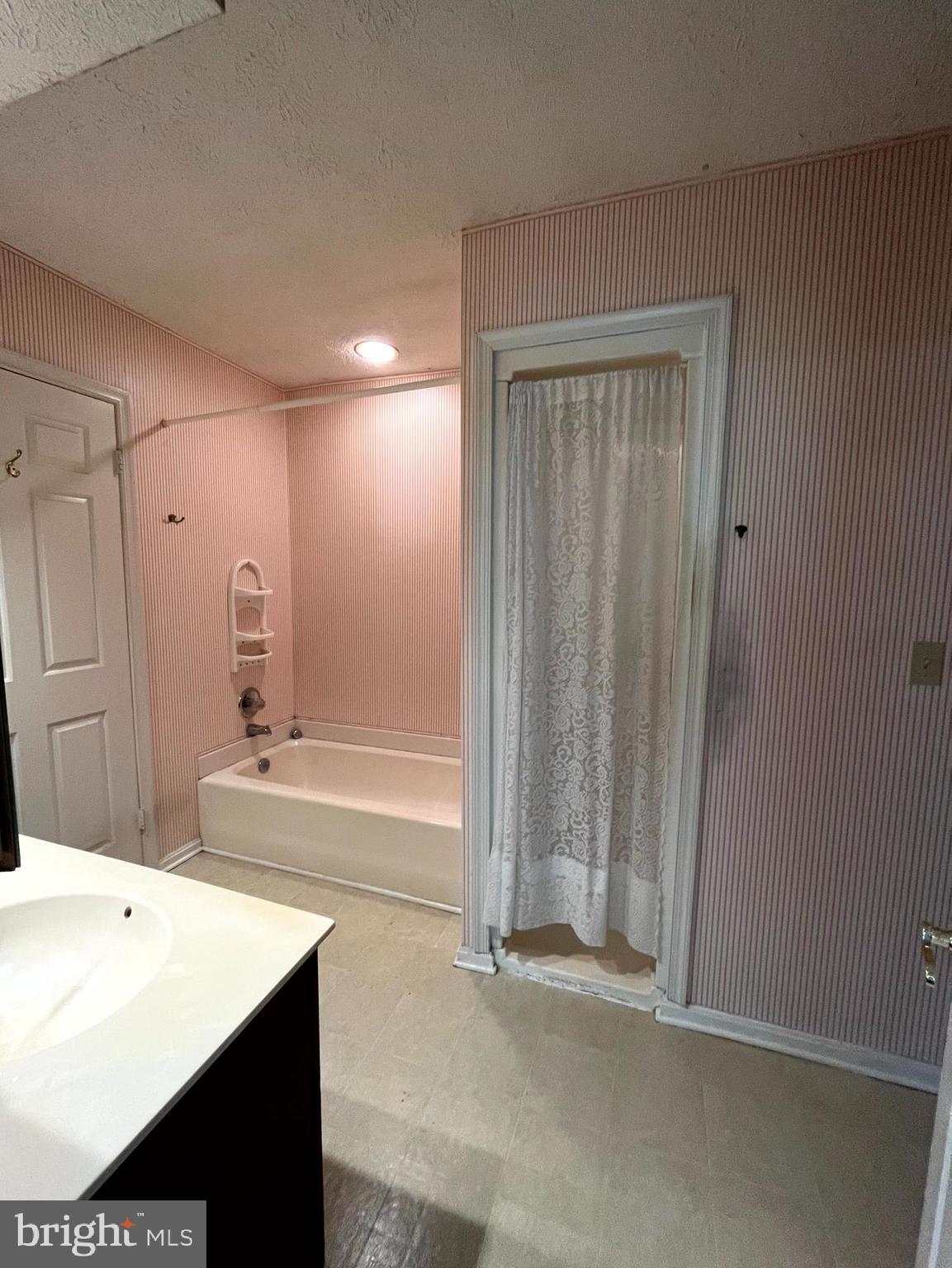 RIVERSIDE - Residential