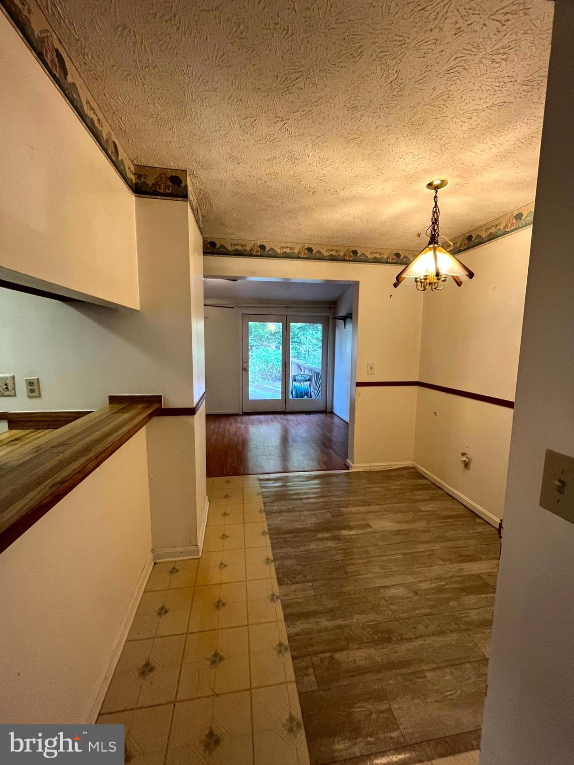 RIVERSIDE - Residential