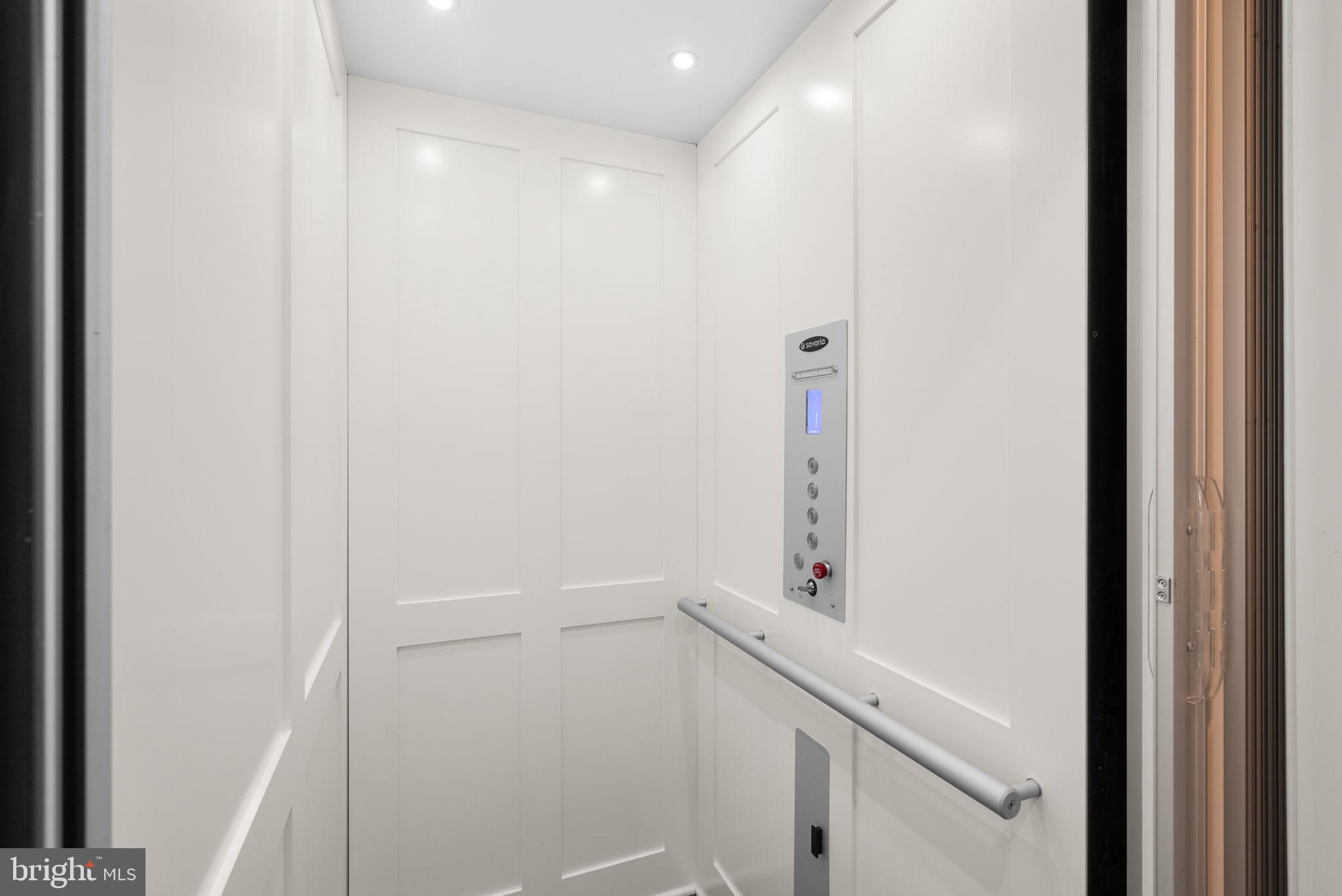 THE GROVE - Residential Lease