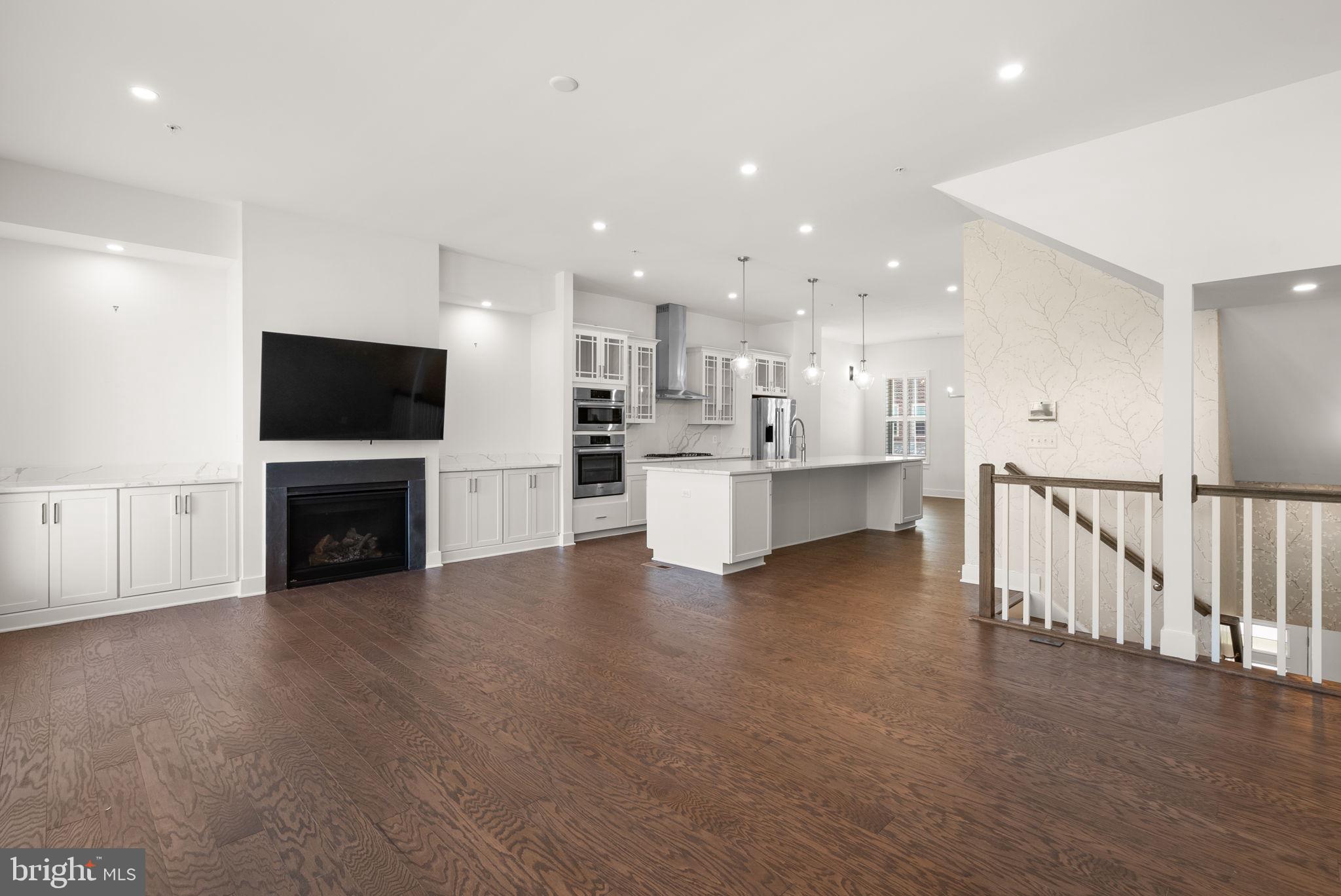 THE GROVE - Residential Lease