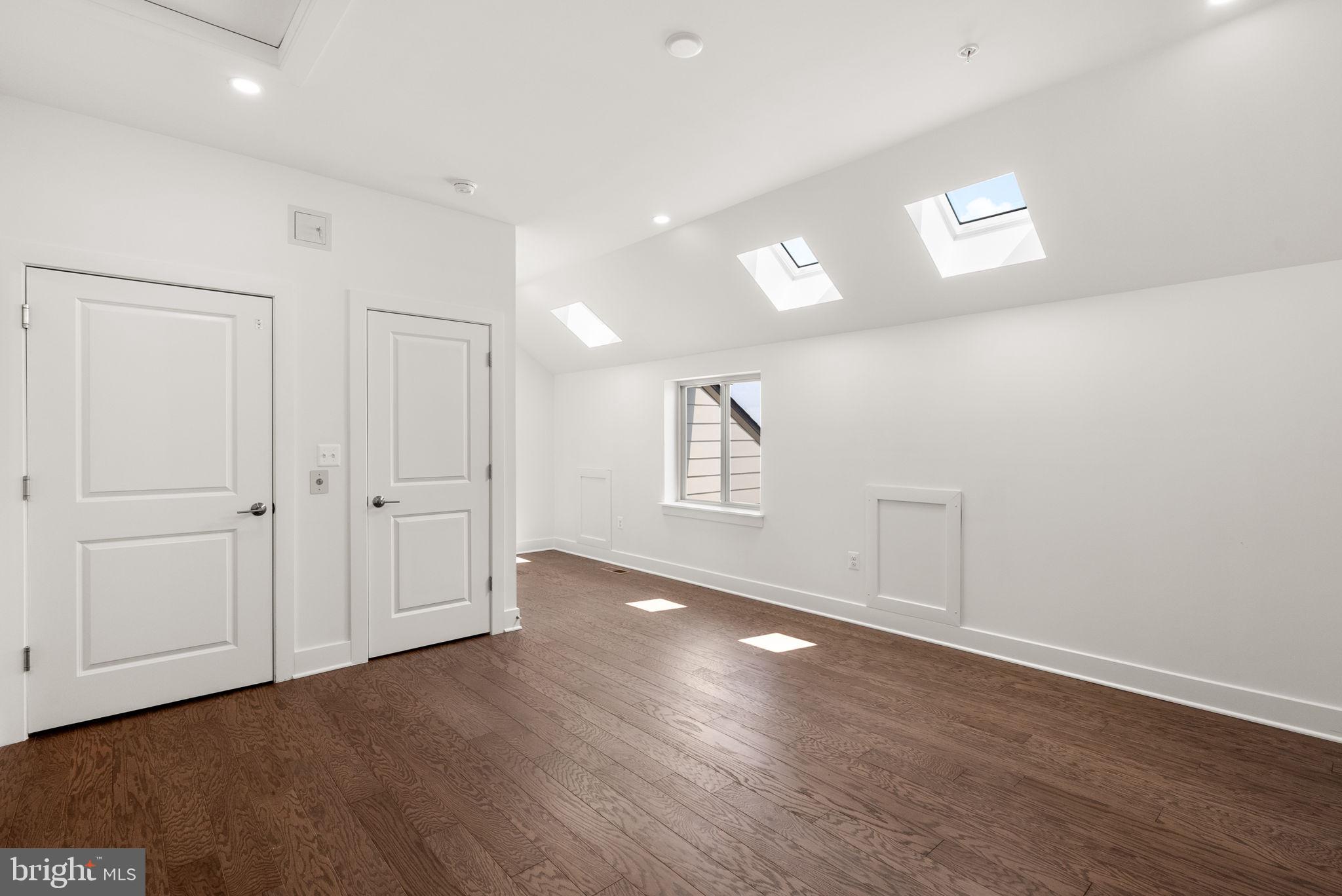 THE GROVE - Residential Lease