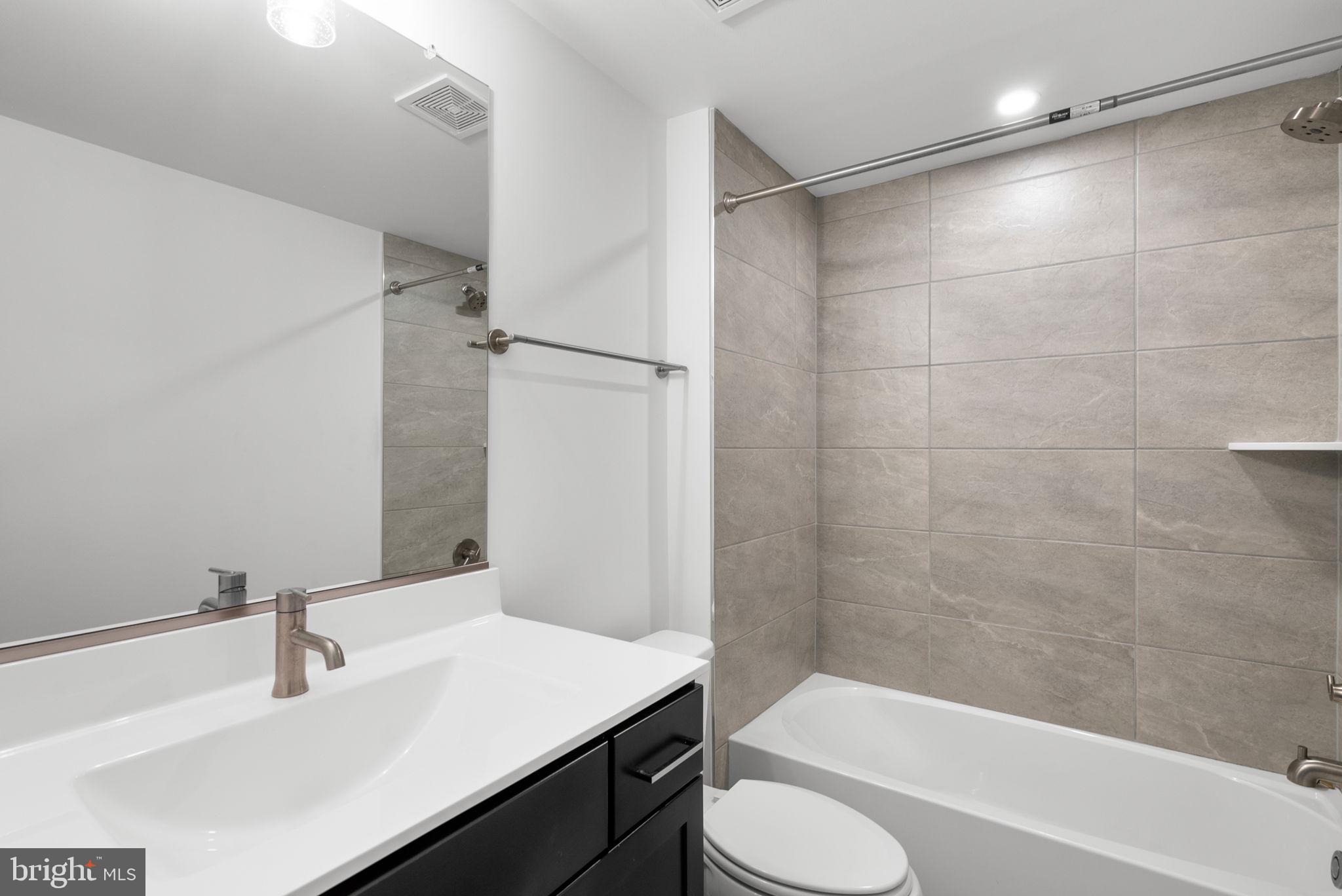 THE GROVE - Residential Lease