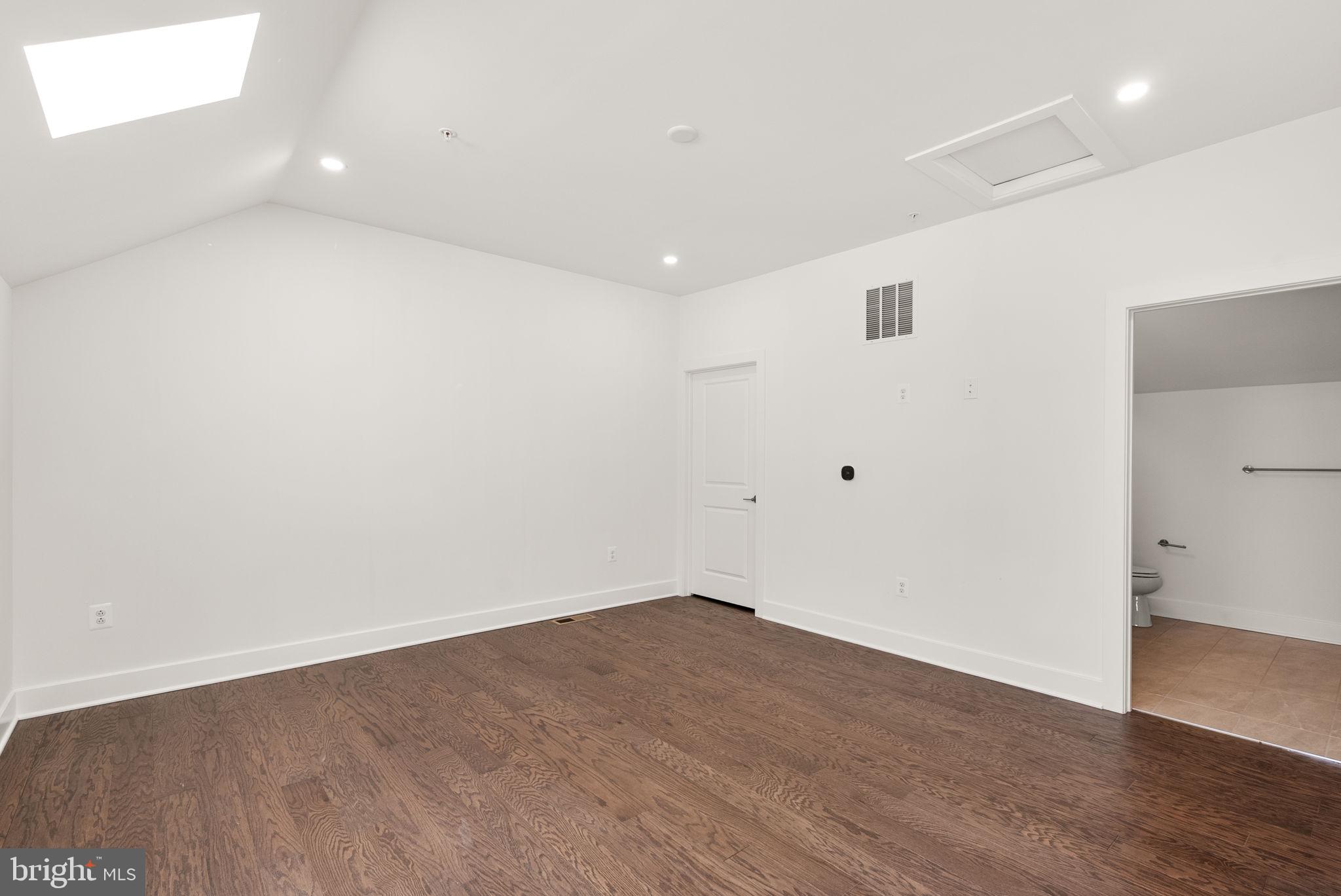 THE GROVE - Residential Lease