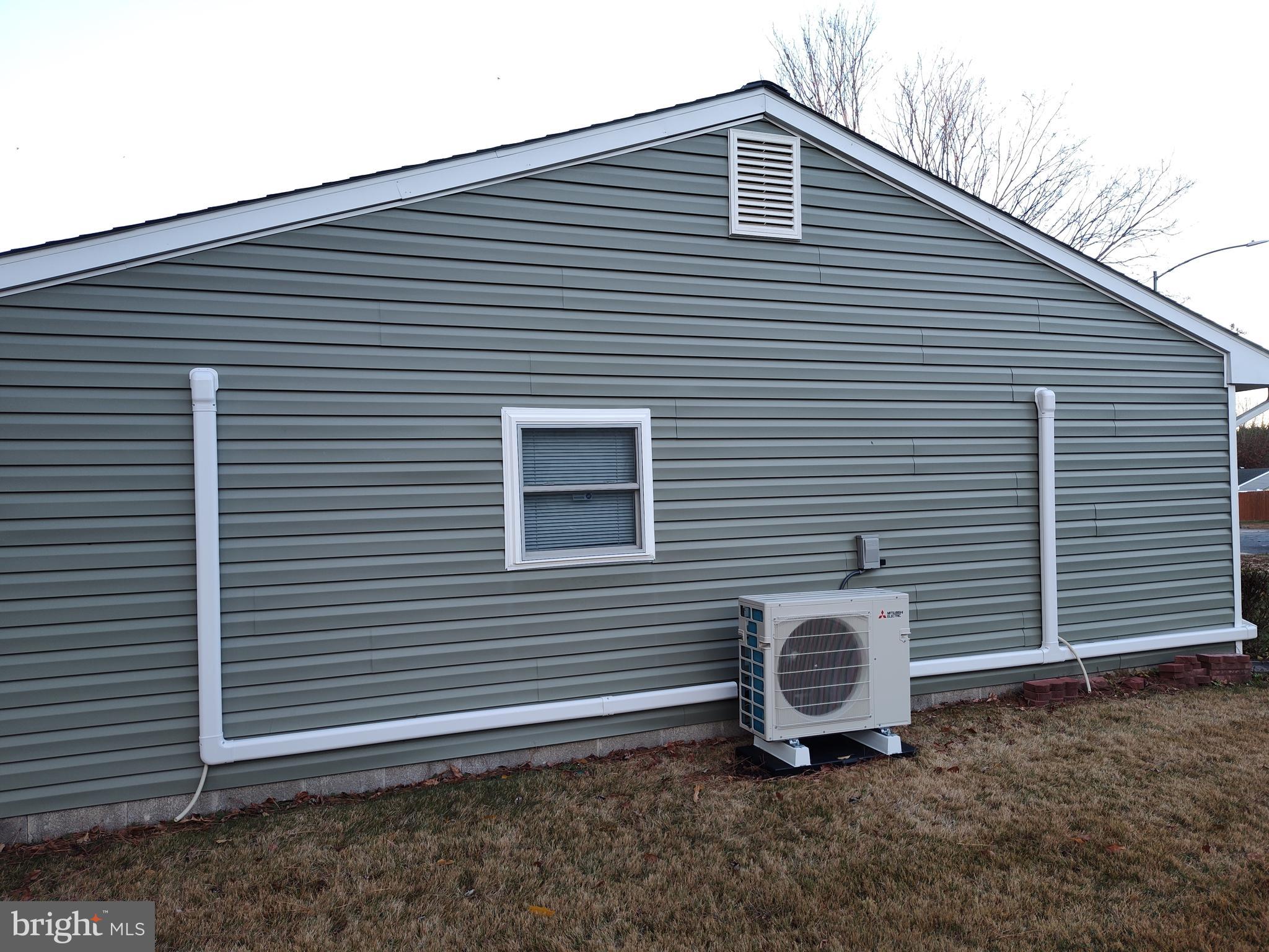 GOLTON - Residential Lease