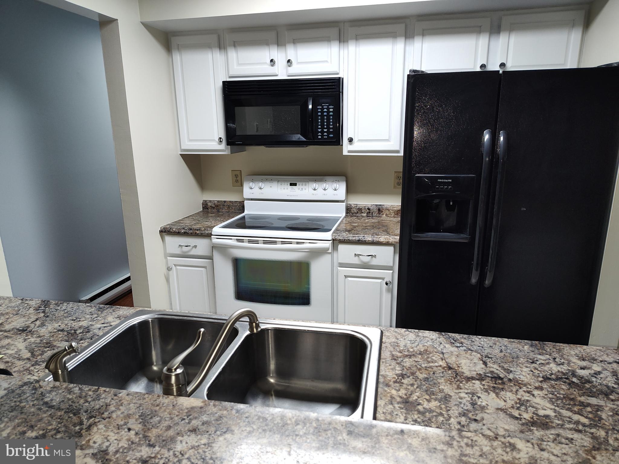 GOLTON - Residential Lease