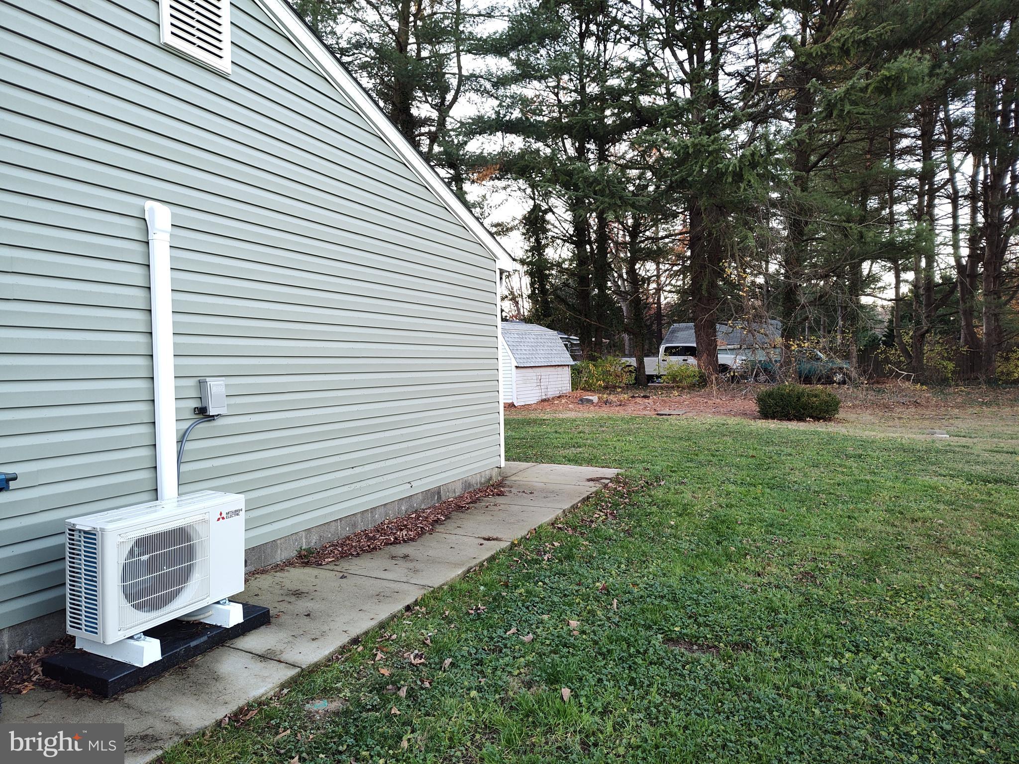 GOLTON - Residential Lease