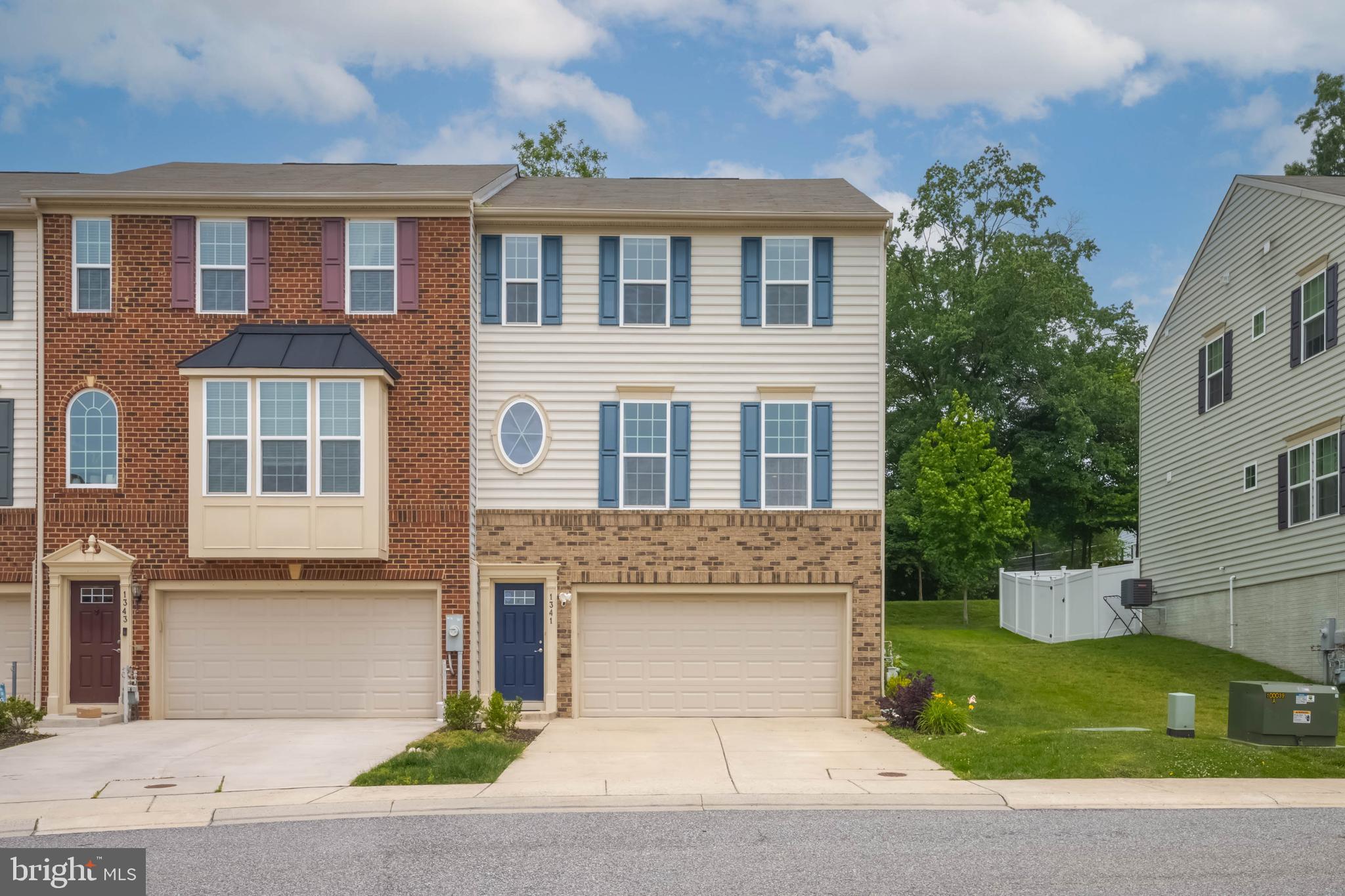 1341 DICKINSON COURT