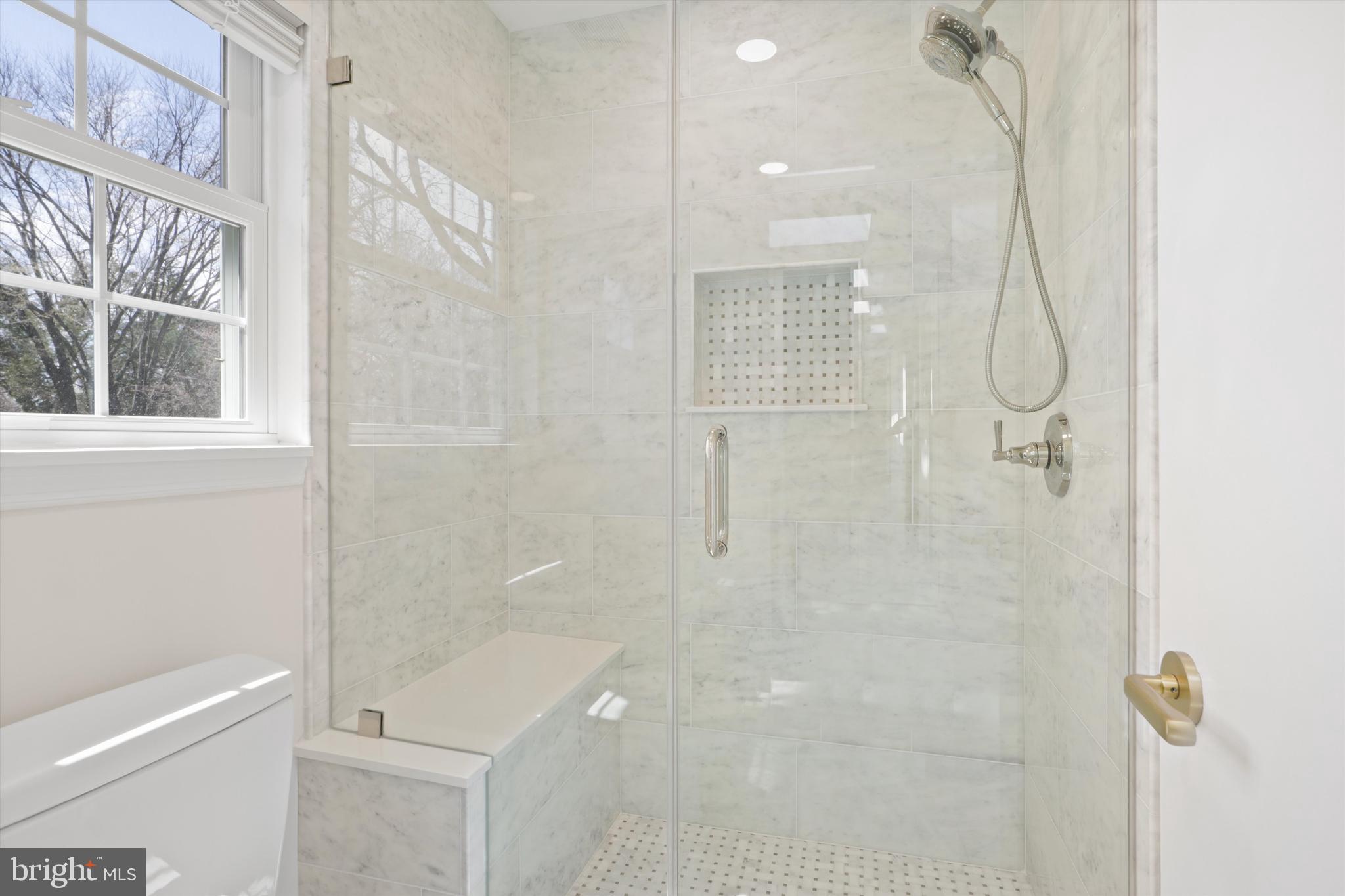 FAIRFAX CLUB ESTATES - Residential