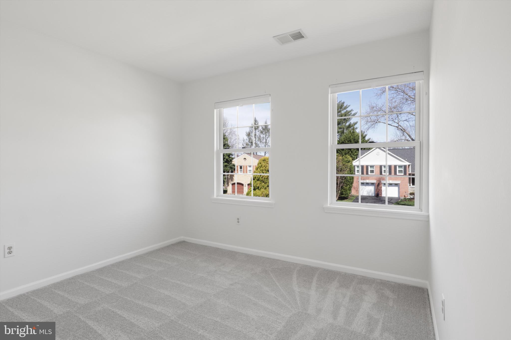 FAIRFAX CLUB ESTATES - Residential