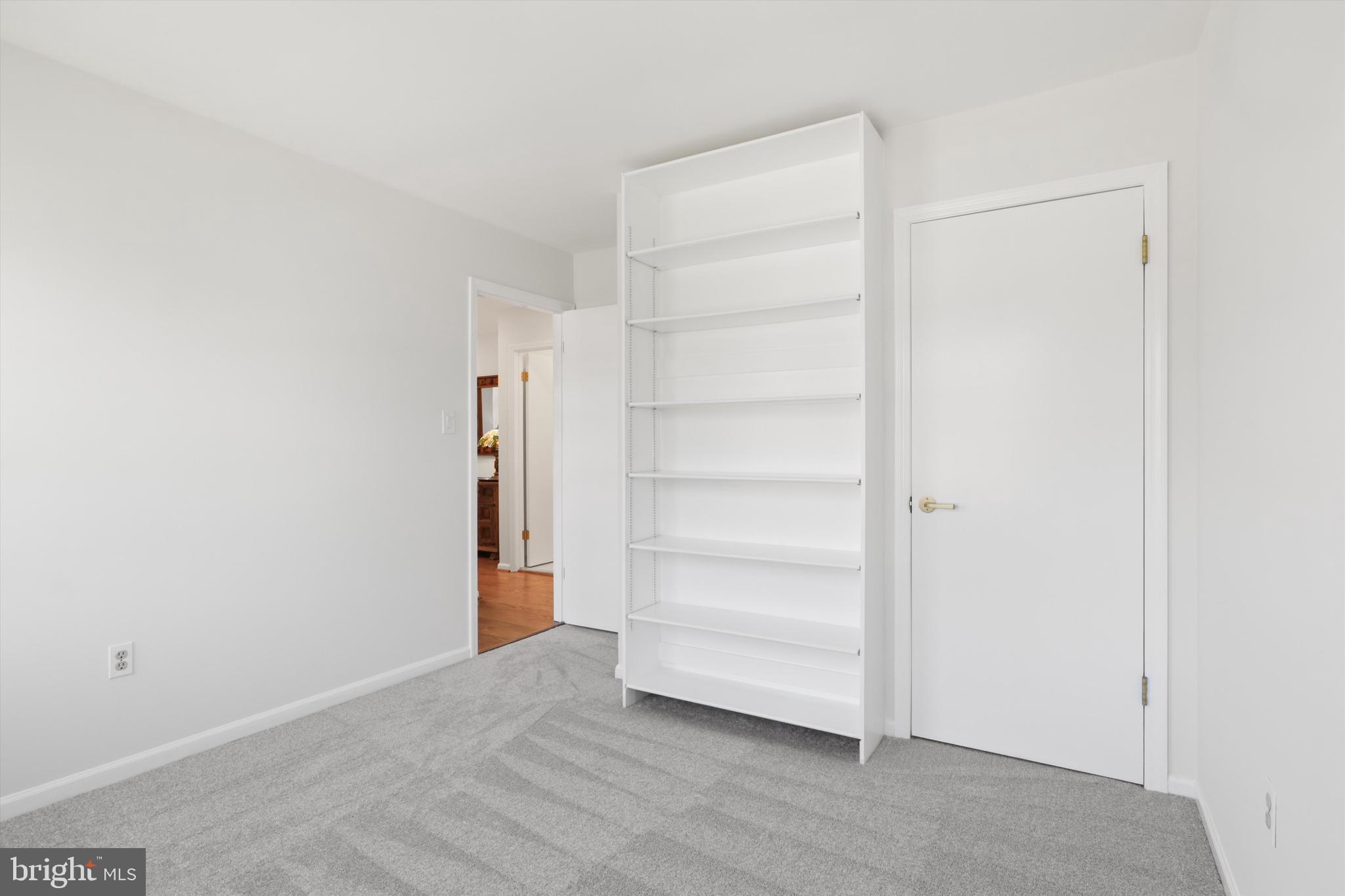 FAIRFAX CLUB ESTATES - Residential