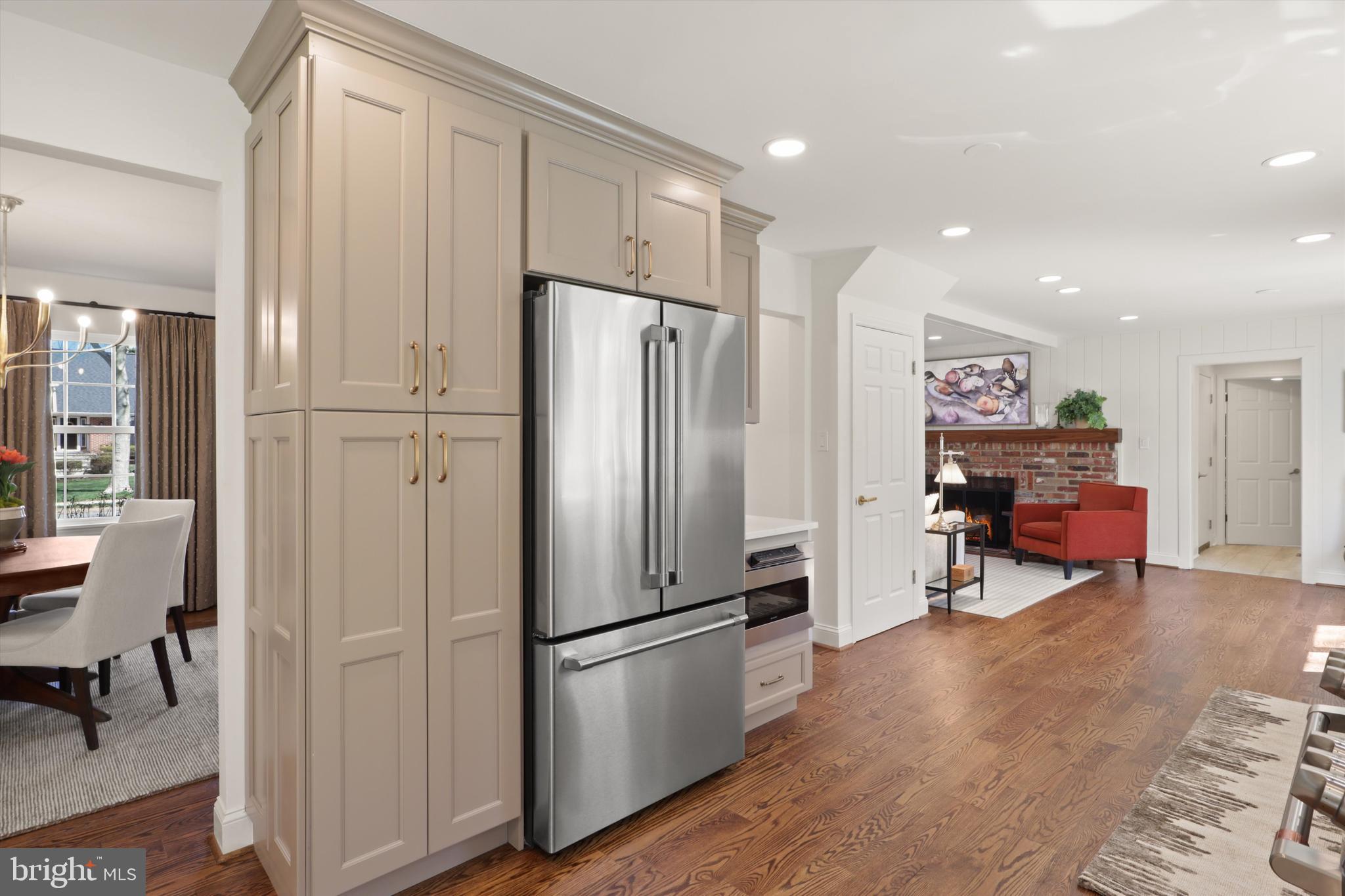 FAIRFAX CLUB ESTATES - Residential