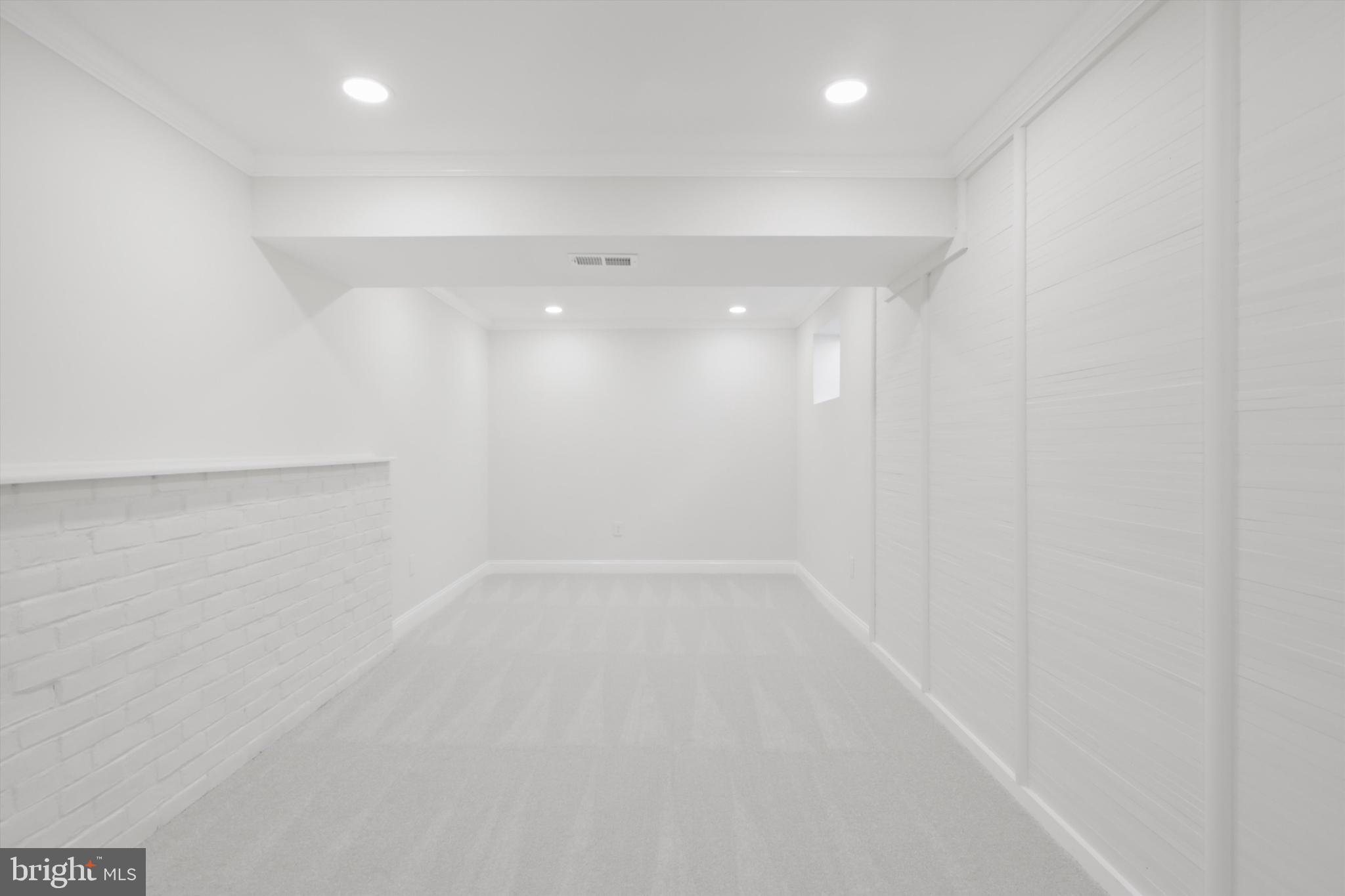 FAIRFAX CLUB ESTATES - Residential